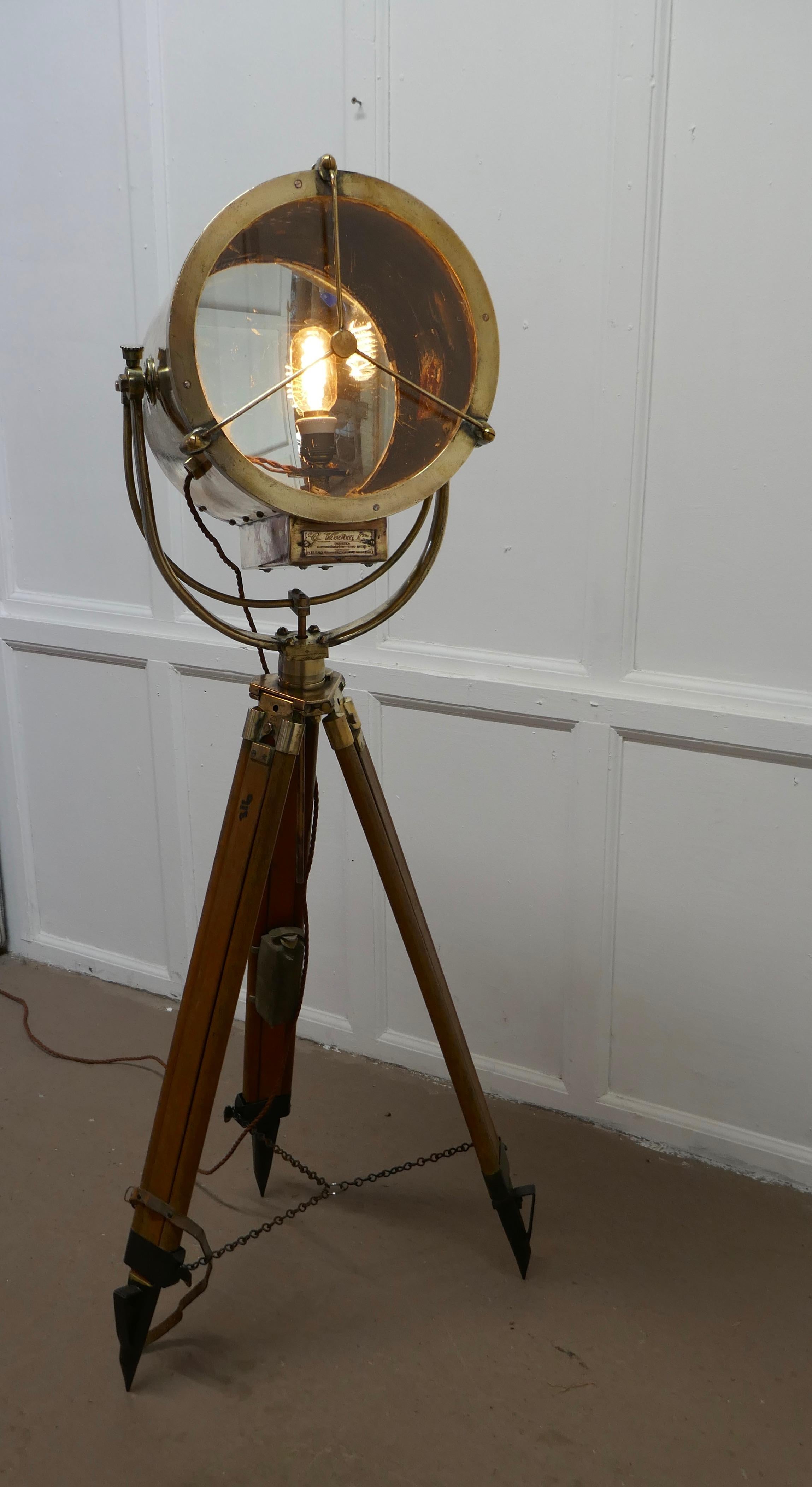  Lampe de recherche ou plafonnier vintage de designer nautique du XIXe siècle par G Vieira en vente 5