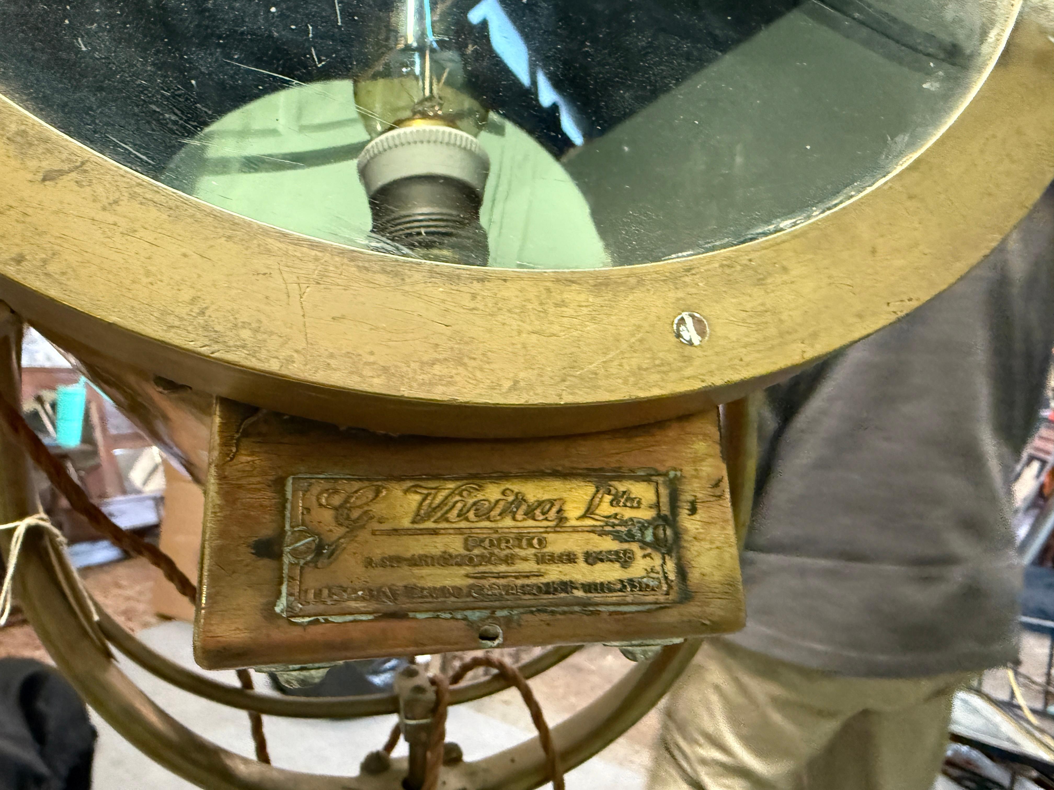 Very Large 19th Century Vintage Nautical Search Light or Spot Light by G Vieira In Good Condition For Sale In Godshill, Isle of Wight