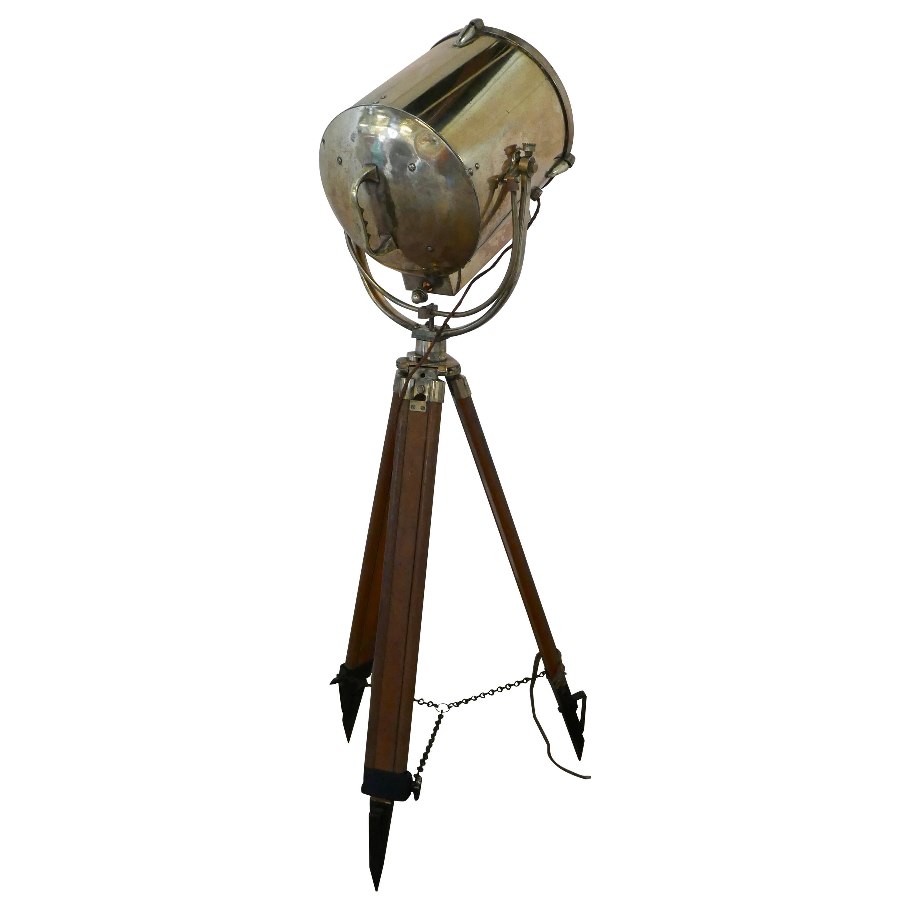  Lampe de recherche ou plafonnier vintage de designer nautique du XIXe siècle par G Vieira