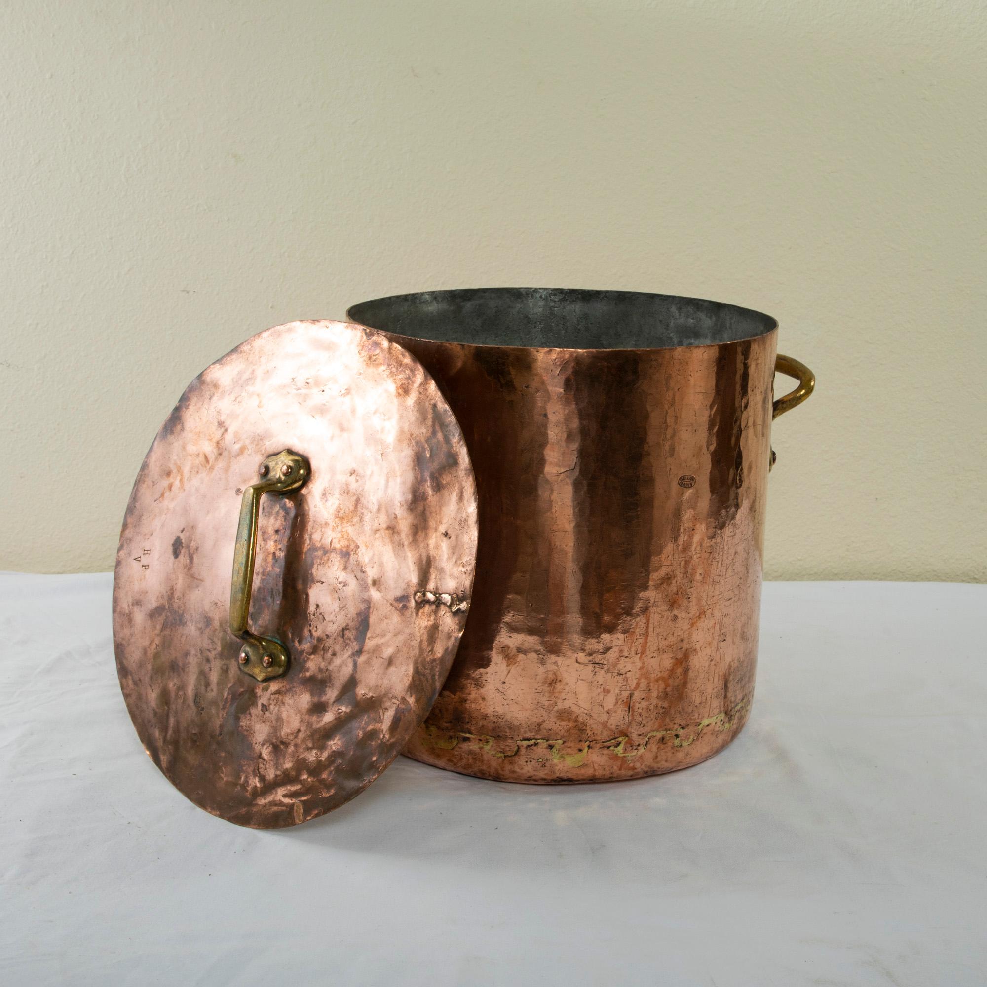 Very Large 20th Century French Hand-Hammered Copper Stock Pot with Lid 8