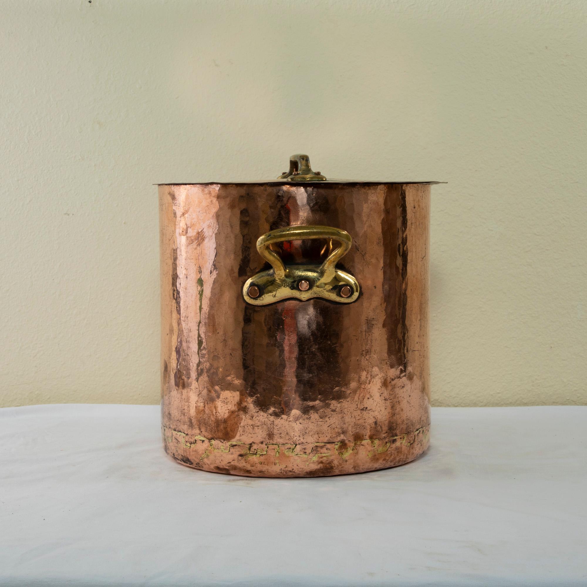 Very Large 20th Century French Hand-Hammered Copper Stock Pot with Lid 1