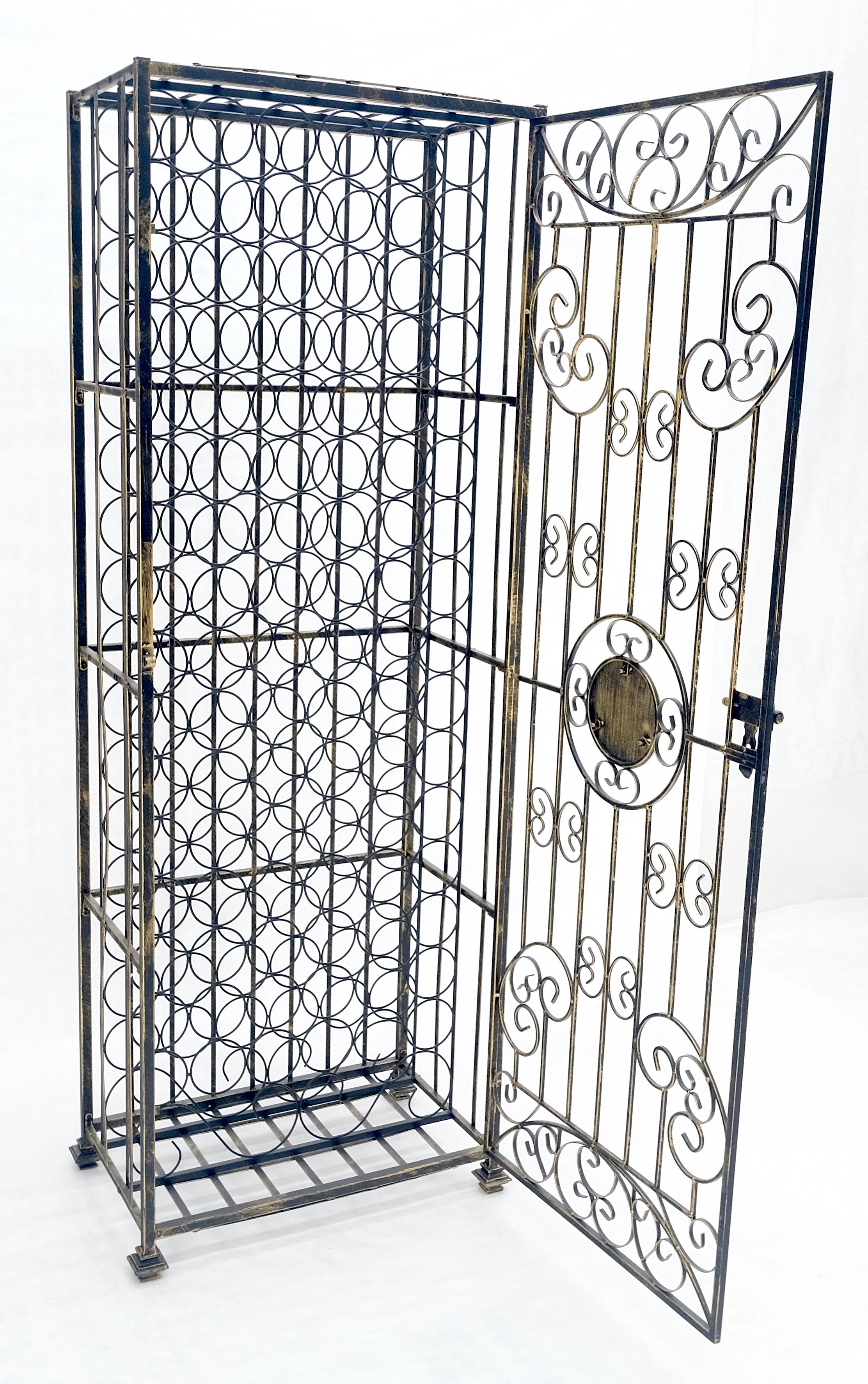 Ferro battuto Very Large 96 Bottles Cage Shape Wine Rack Locker Wrought Iron in vendita