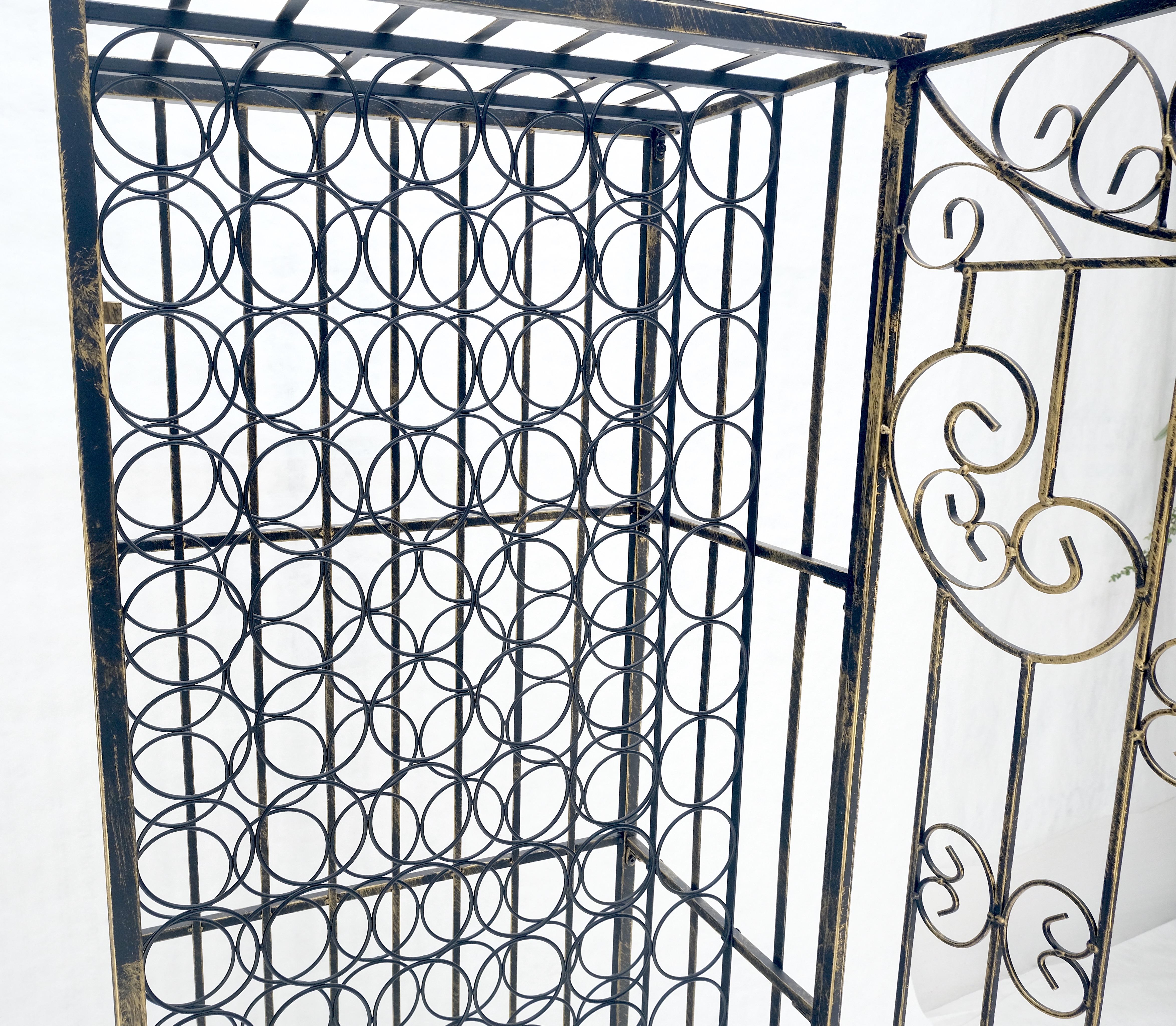 Very Large 96 Bottles Cage Shape Wine Rack Locker Wrought Iron in vendita 1