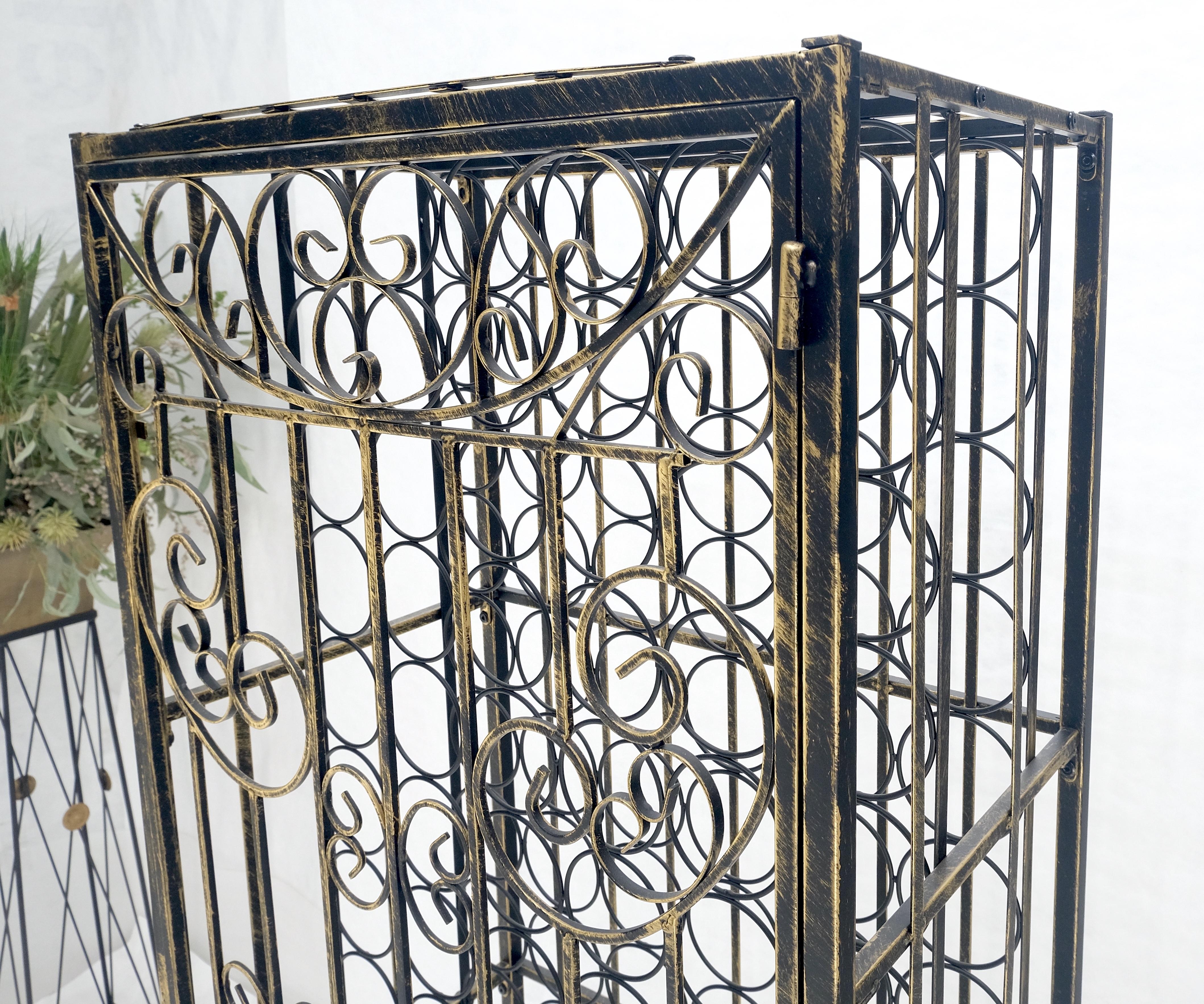 Very Large 96 Bottles Cage Shape Wine Rack Locker Wrought Iron in vendita 3