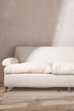 Très grand et confortable canapé de maison de campagne vendu par Harrods