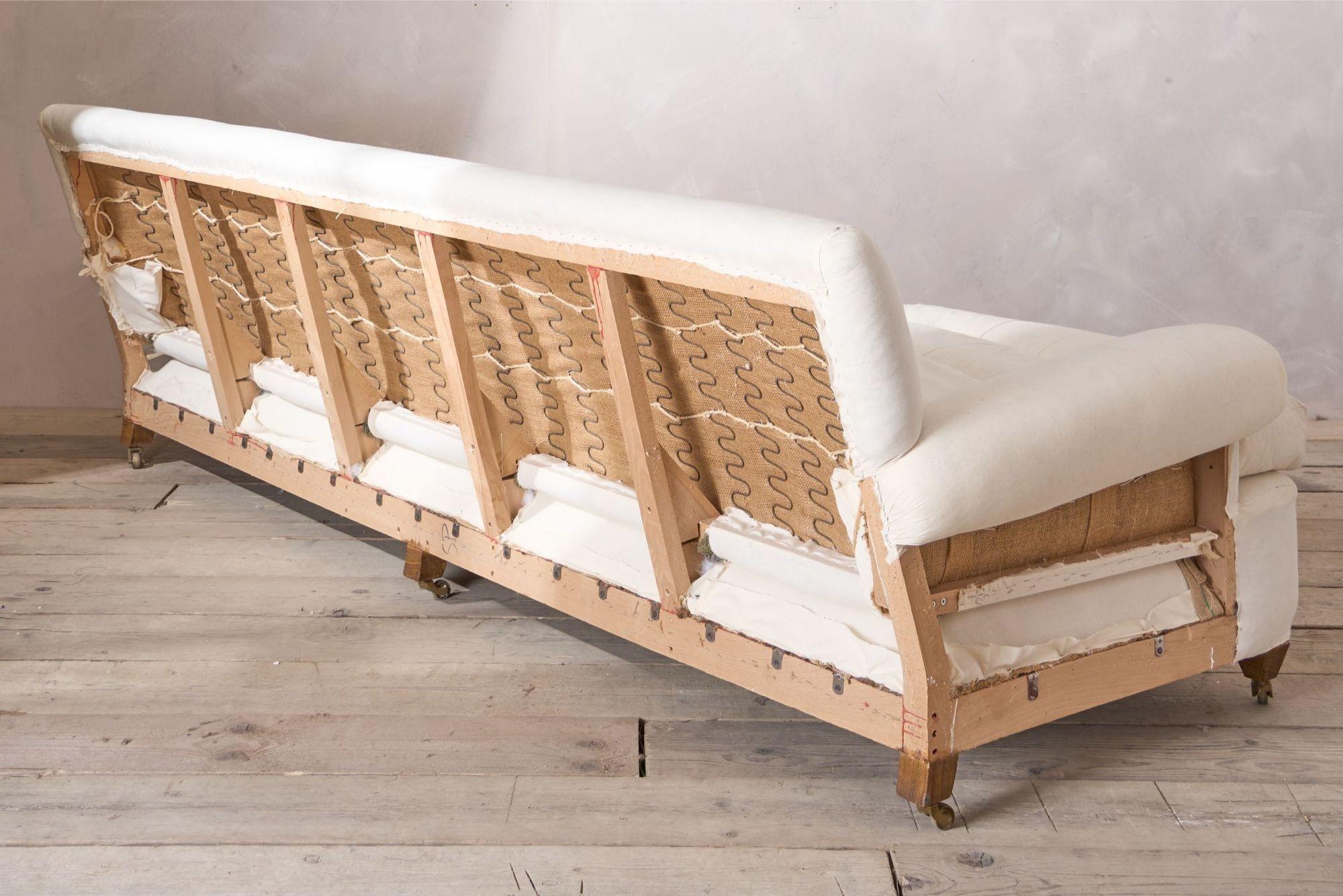 Sehr großes und bequemes Landhaus-Sofa, das von Harrods 1