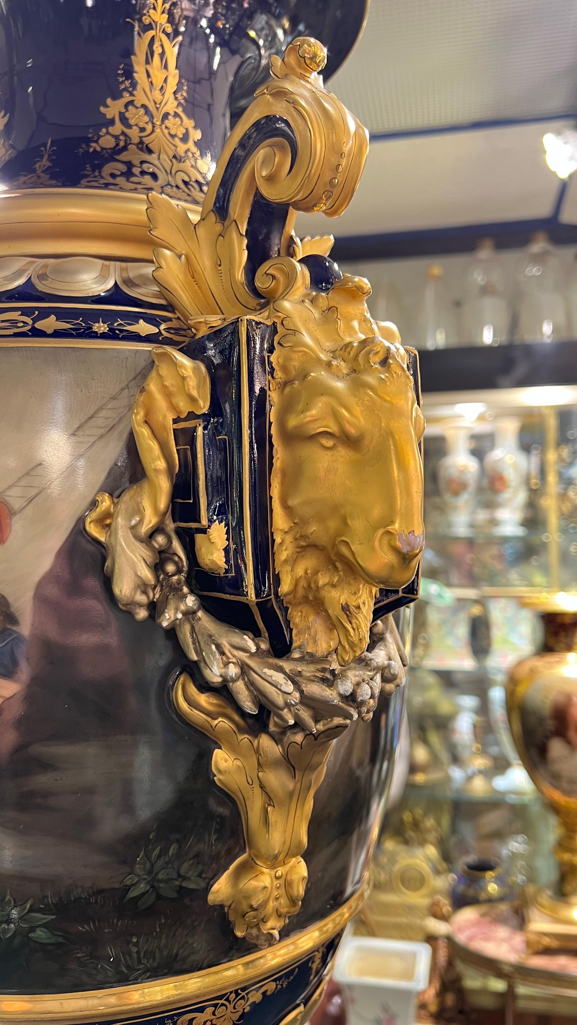 very large and Impressive 19 century Vienna Style Porcelain Vase in vendita 5