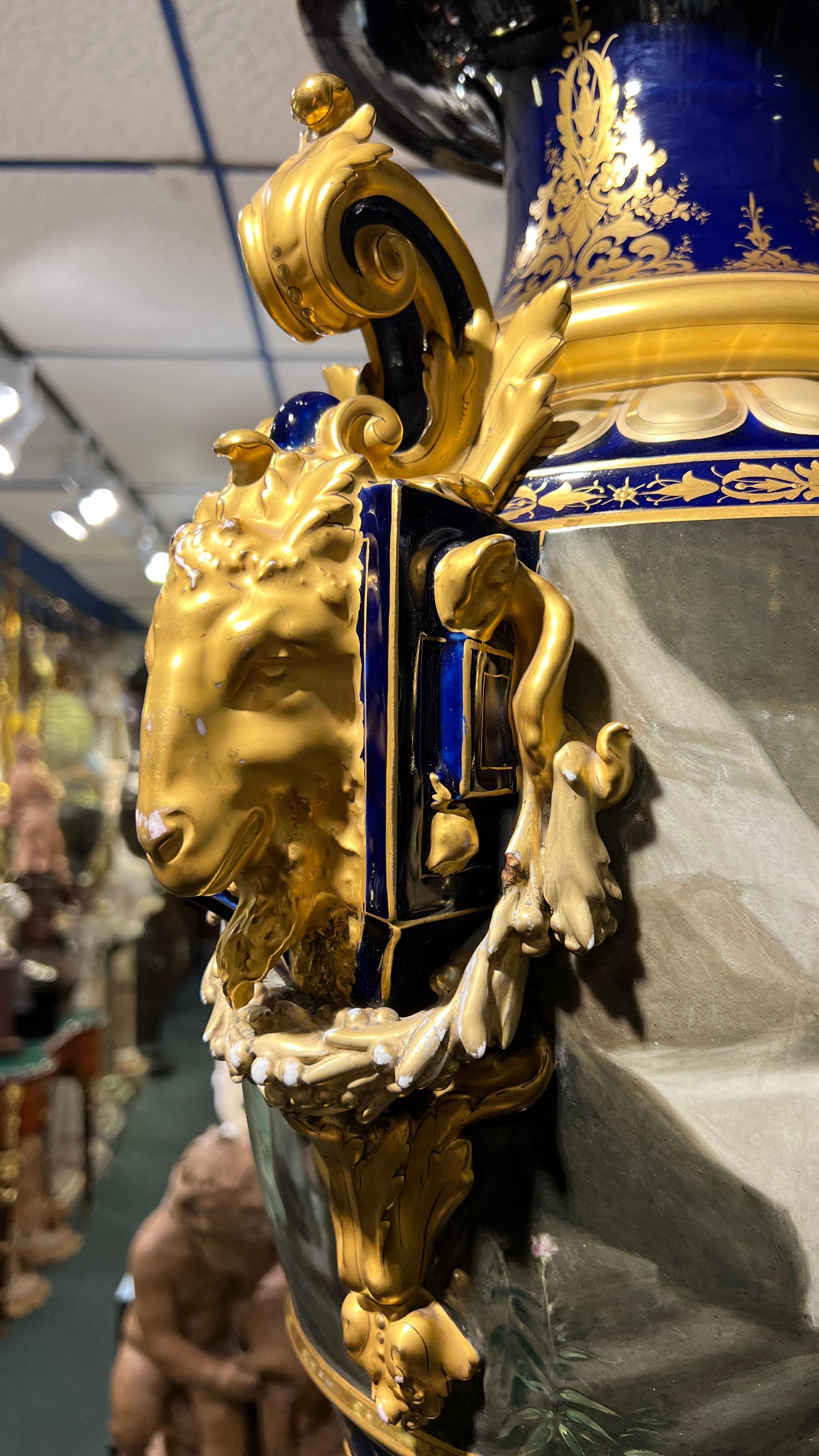 very large and Impressive 19 century Vienna Style Porcelain Vase in vendita 7