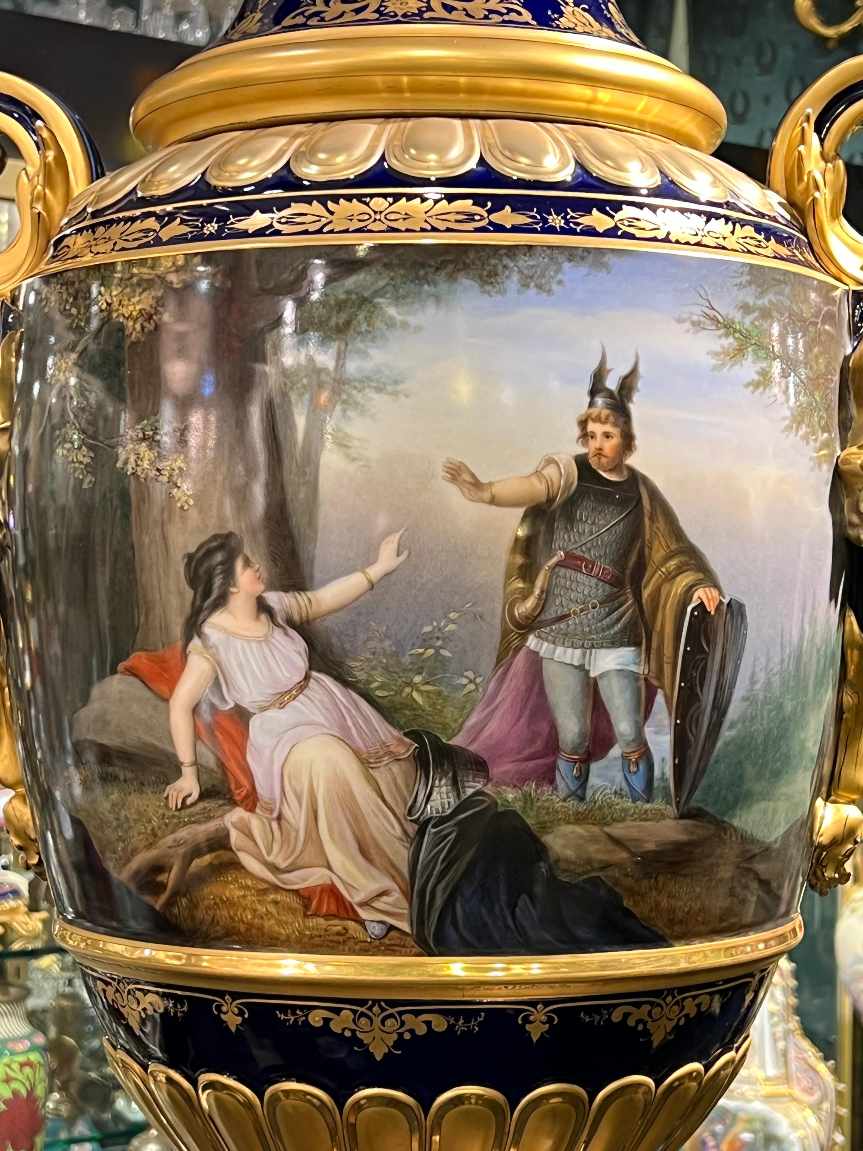 Austriaco very large and Impressive 19 century Vienna Style Porcelain Vase in vendita