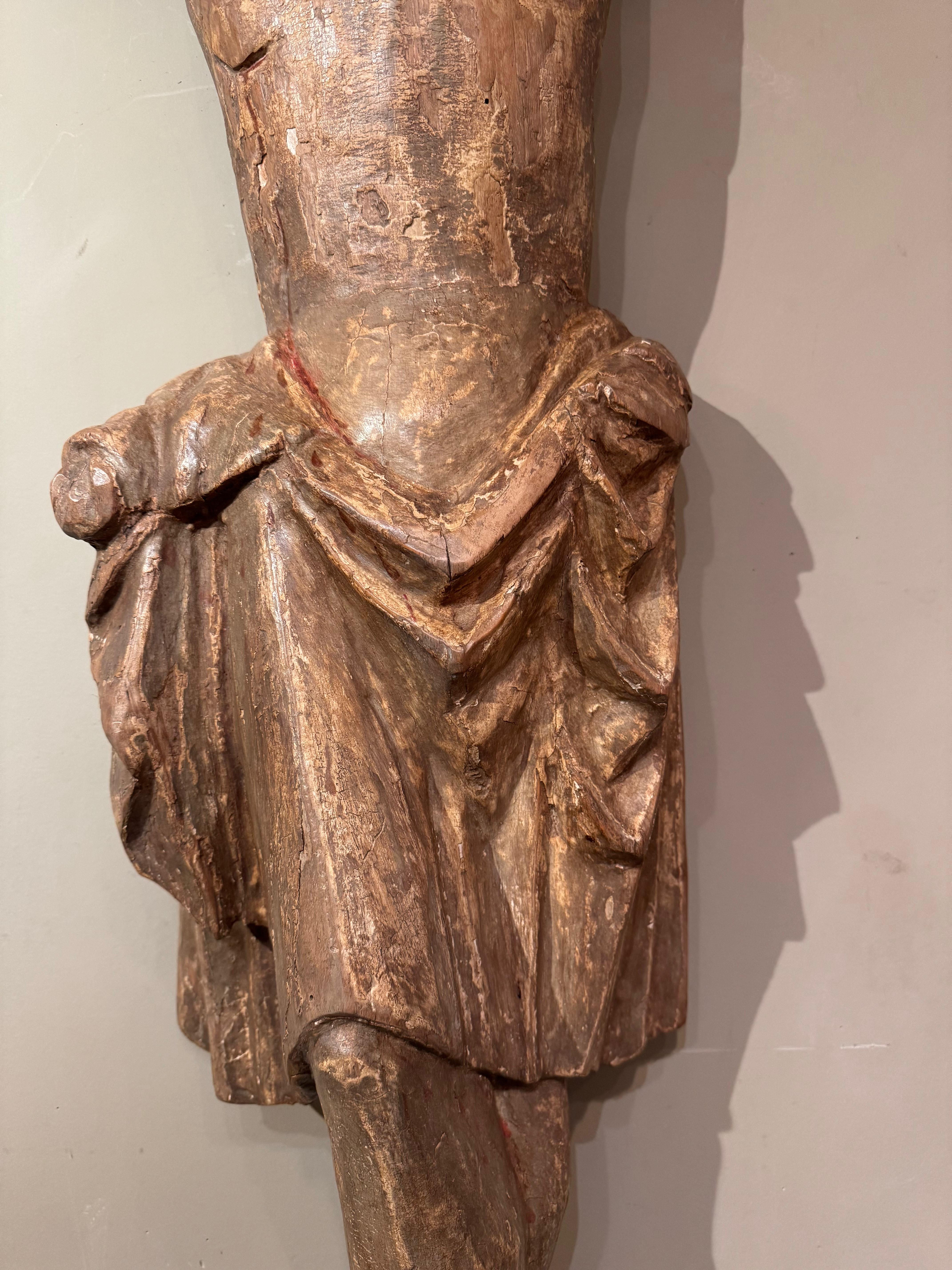 Sculpté à la main Très grand et rare Christ on the Cross (hauteur 130 cm)  14e siècle en vente
