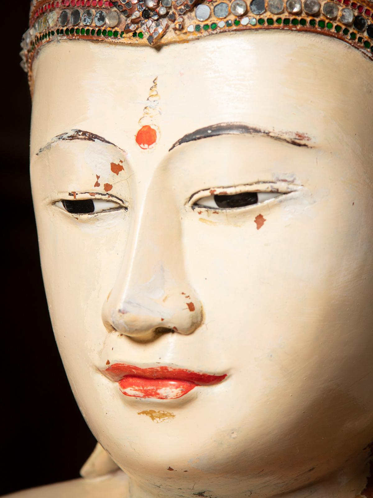 Très grande et spéciale statue de Bouddha ancien de Birmanie en vente 5
