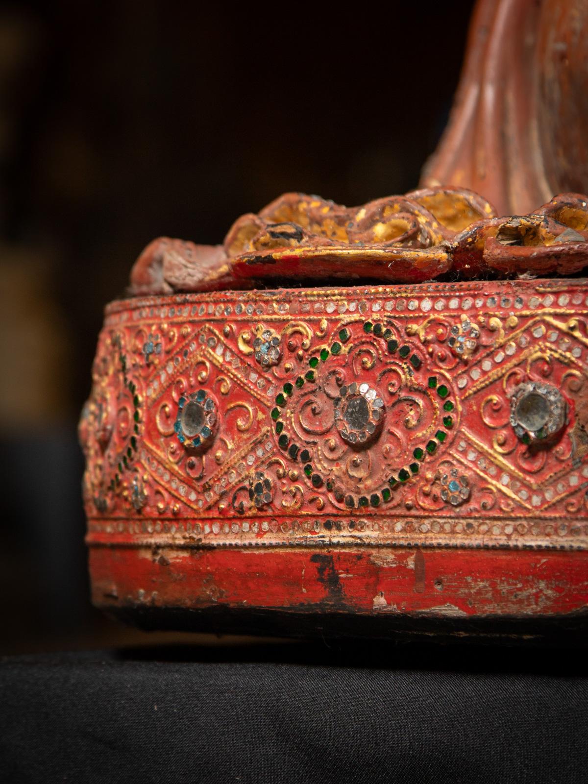 Très grande et spéciale statue de Bouddha ancien de Birmanie en vente 9
