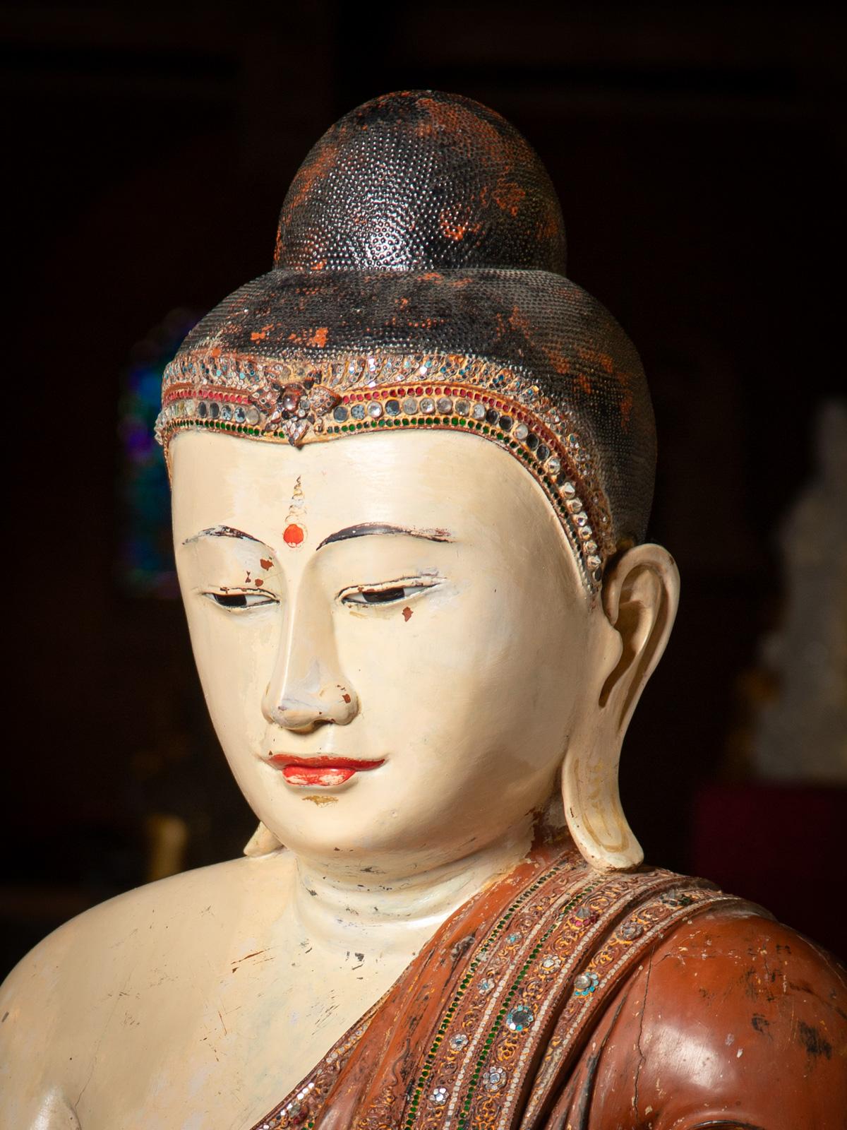 Très grande et spéciale statue de Bouddha ancien de Birmanie en vente 1