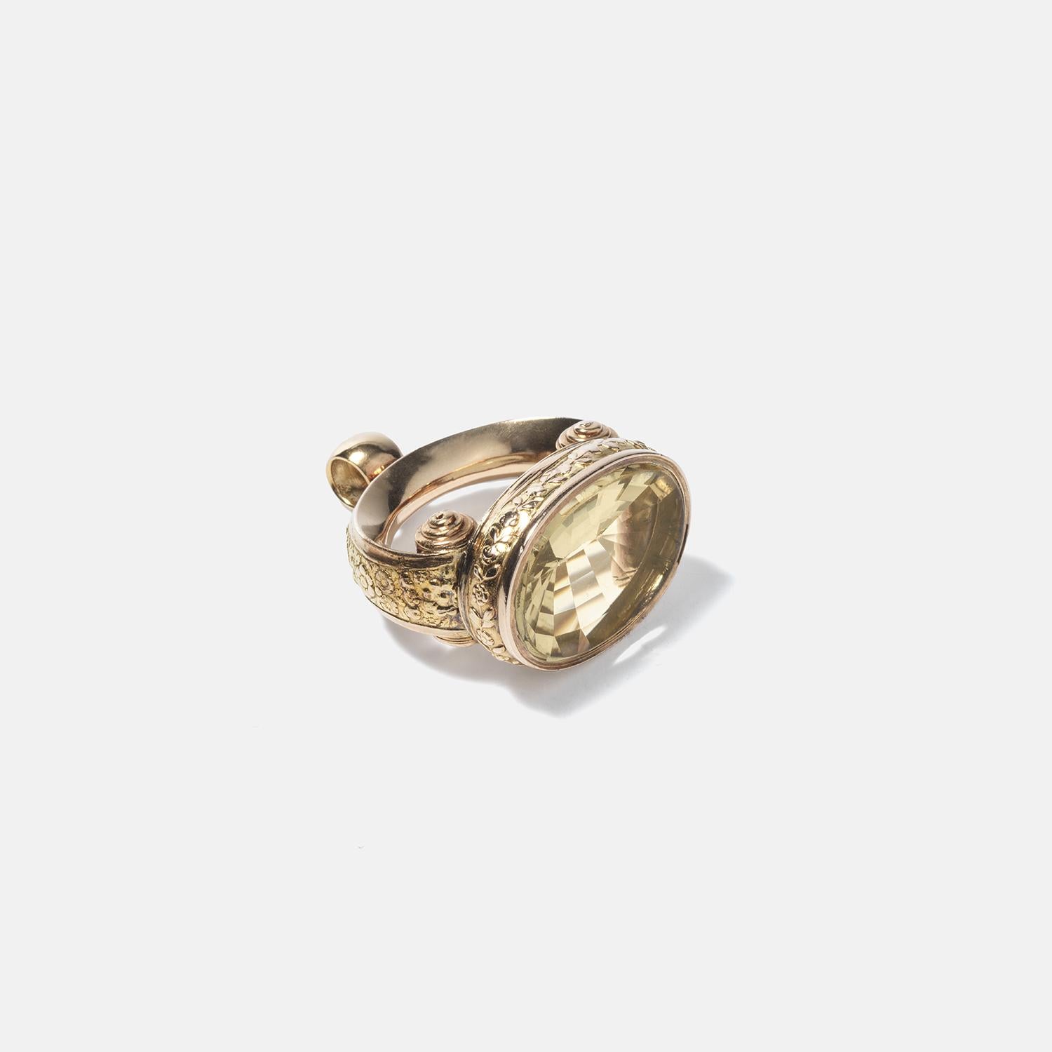 Très grande bague/pendentif en or 18 carats et citrine, fabriquée l'année 1833 Unisexe en vente