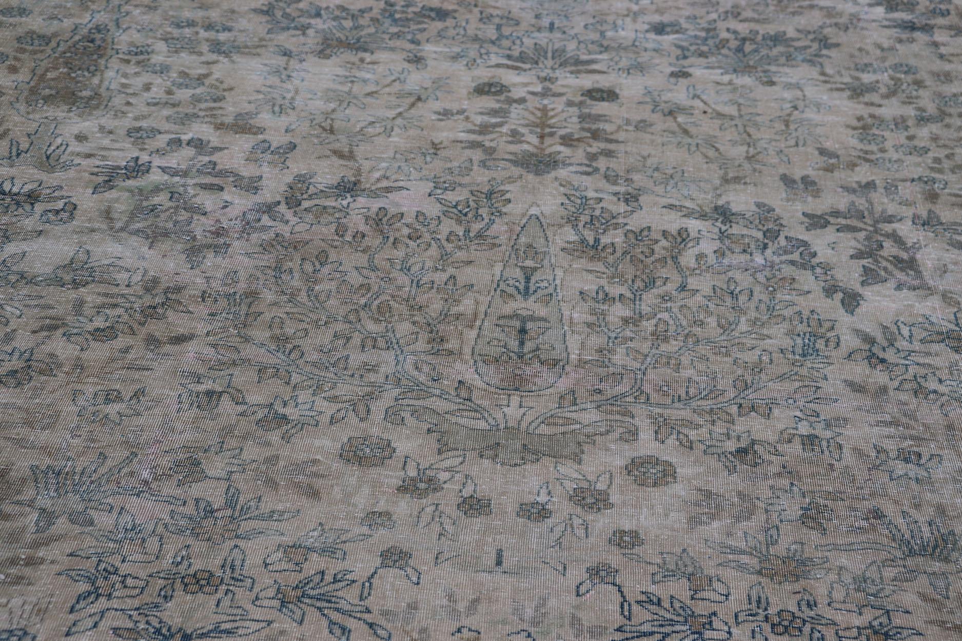 Very Large Antique Amritsar Rug with Flower & Leaf Design in Blush, Blue, Brown For Sale 6