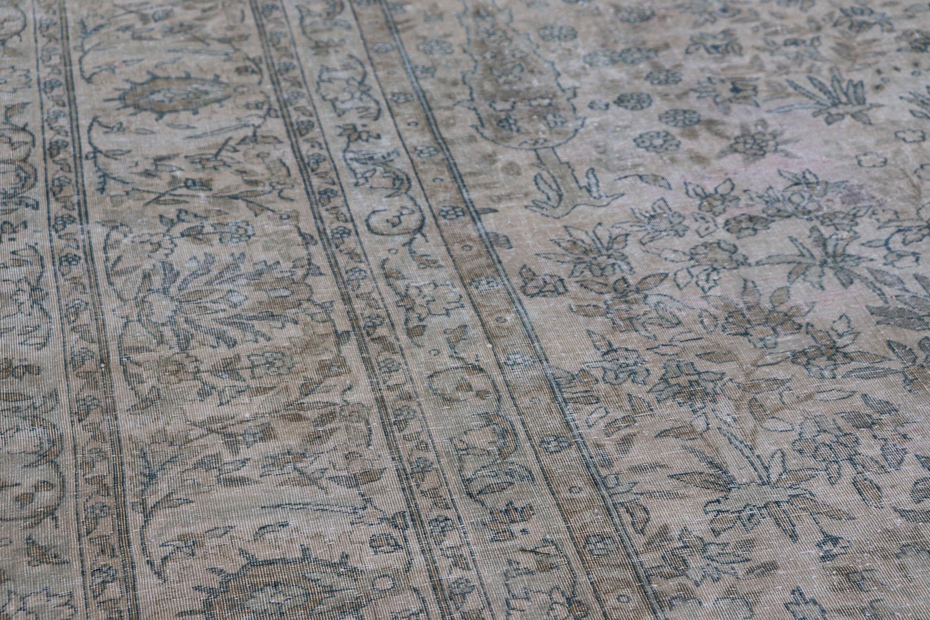Very Large Antique Amritsar Rug with Flower & Leaf Design in Blush, Blue, Brown For Sale 9