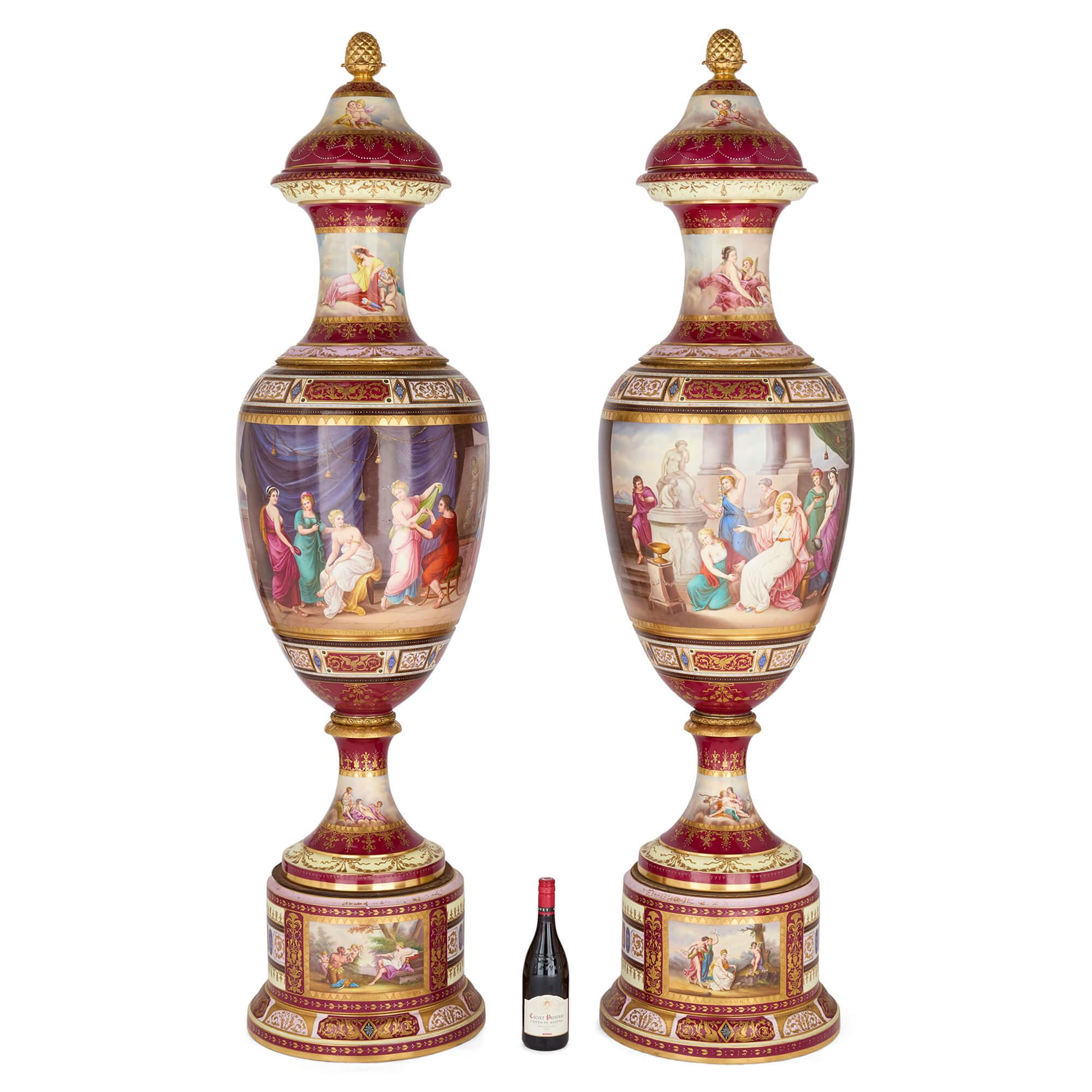 Jarrones antiguos de porcelana pintada austriaca mitología Royal Vienna muy grandes en venta 2