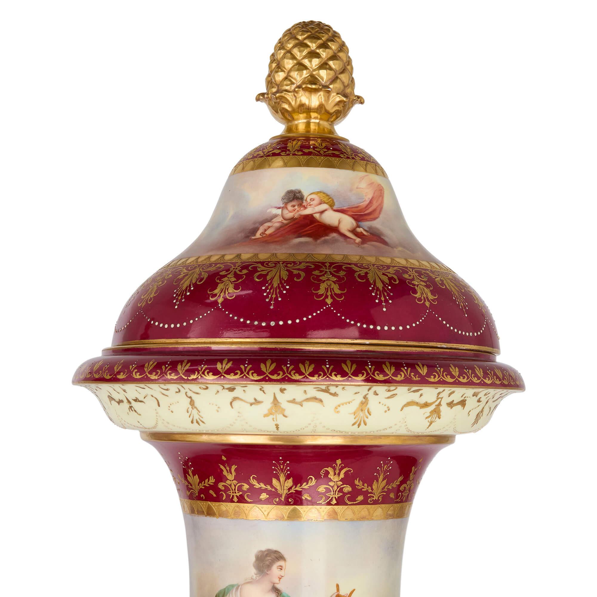 Jarrones antiguos de porcelana pintada austriaca mitología Royal Vienna muy grandes Neoclásico en venta