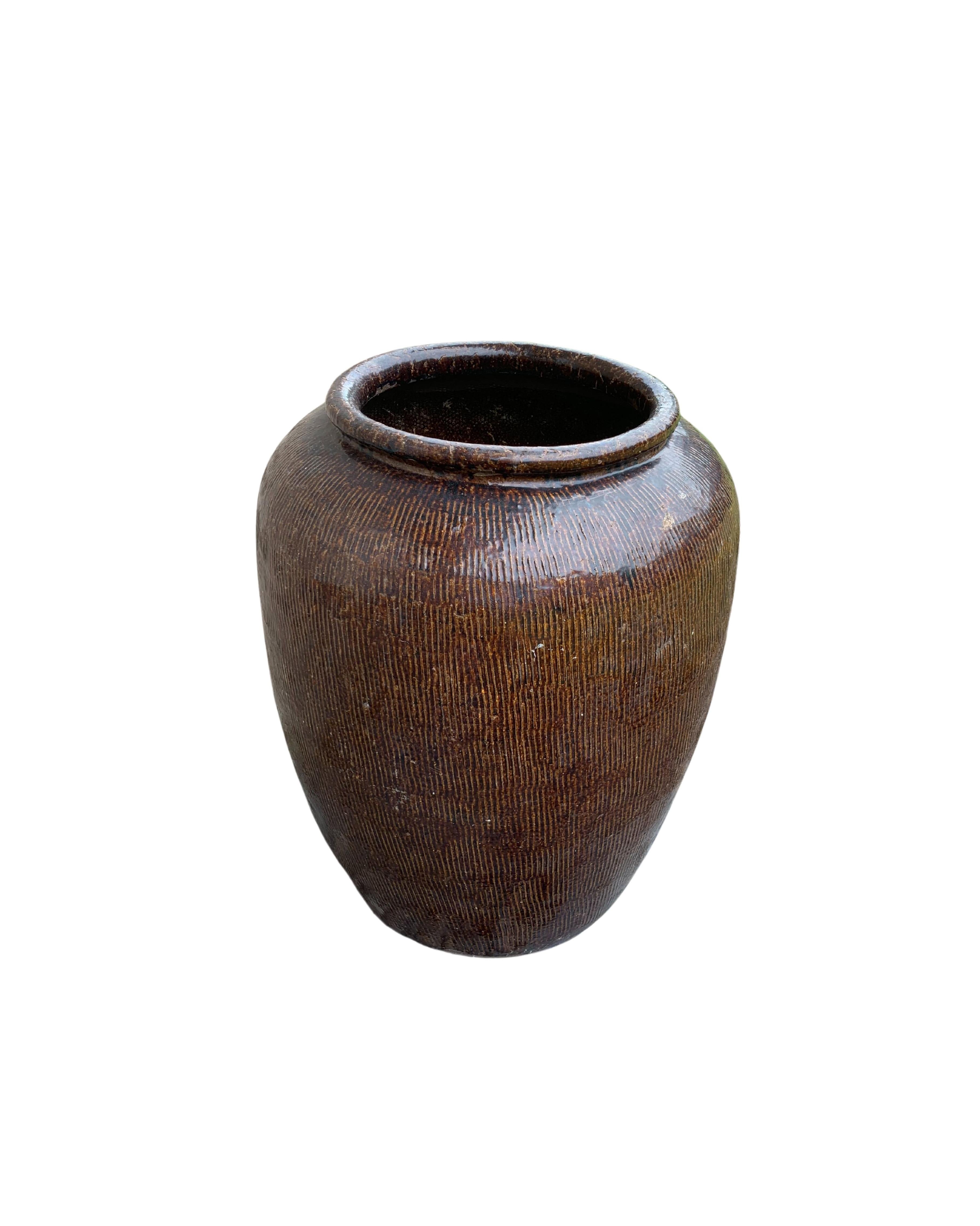 Antique Chinese Glazed Ceramic Soy Sauce Jar, c. 1900 In Good Condition In Jimbaran, Bali