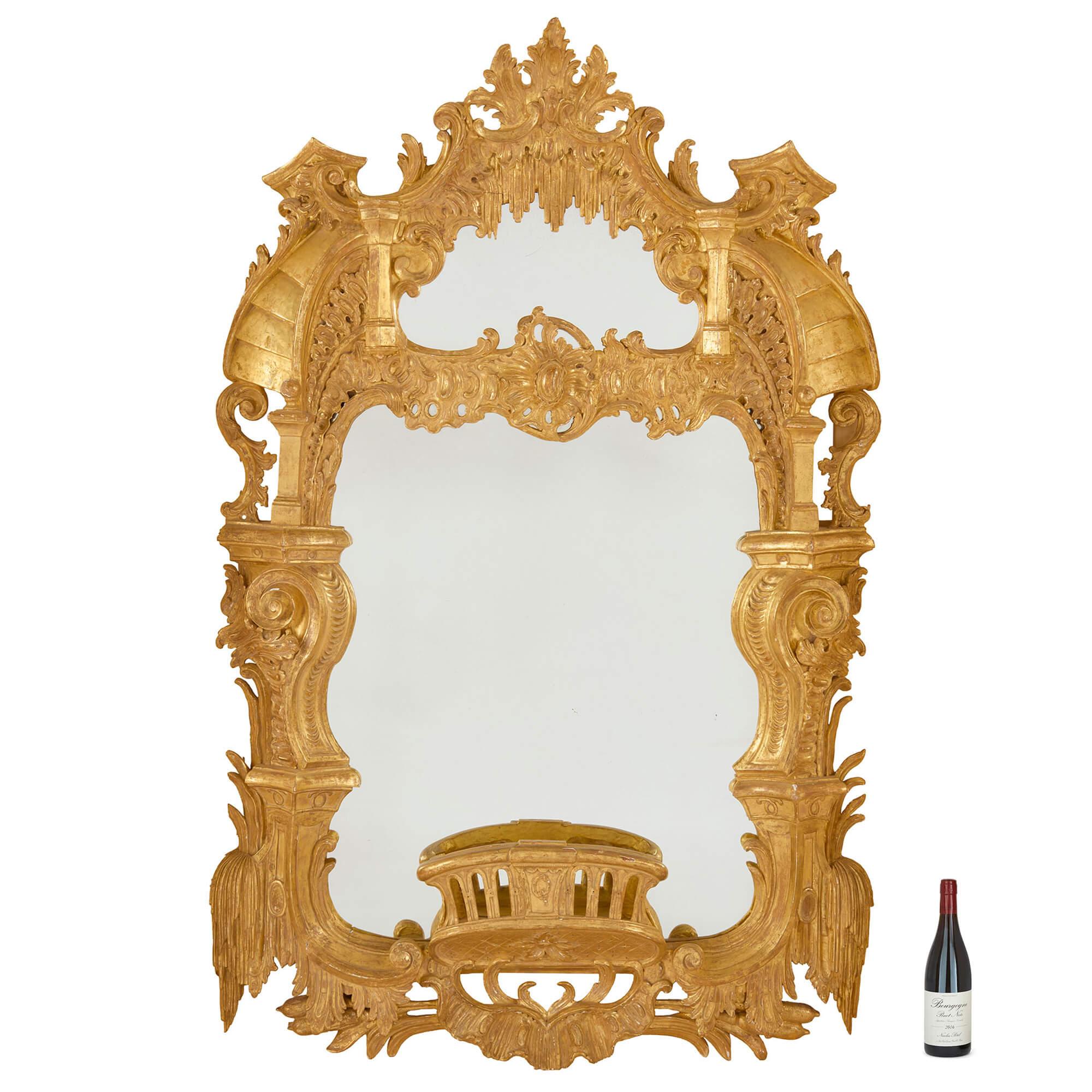 Intagliato a mano Specchio d'oro in legno d'orato inglese molto grande in vendita