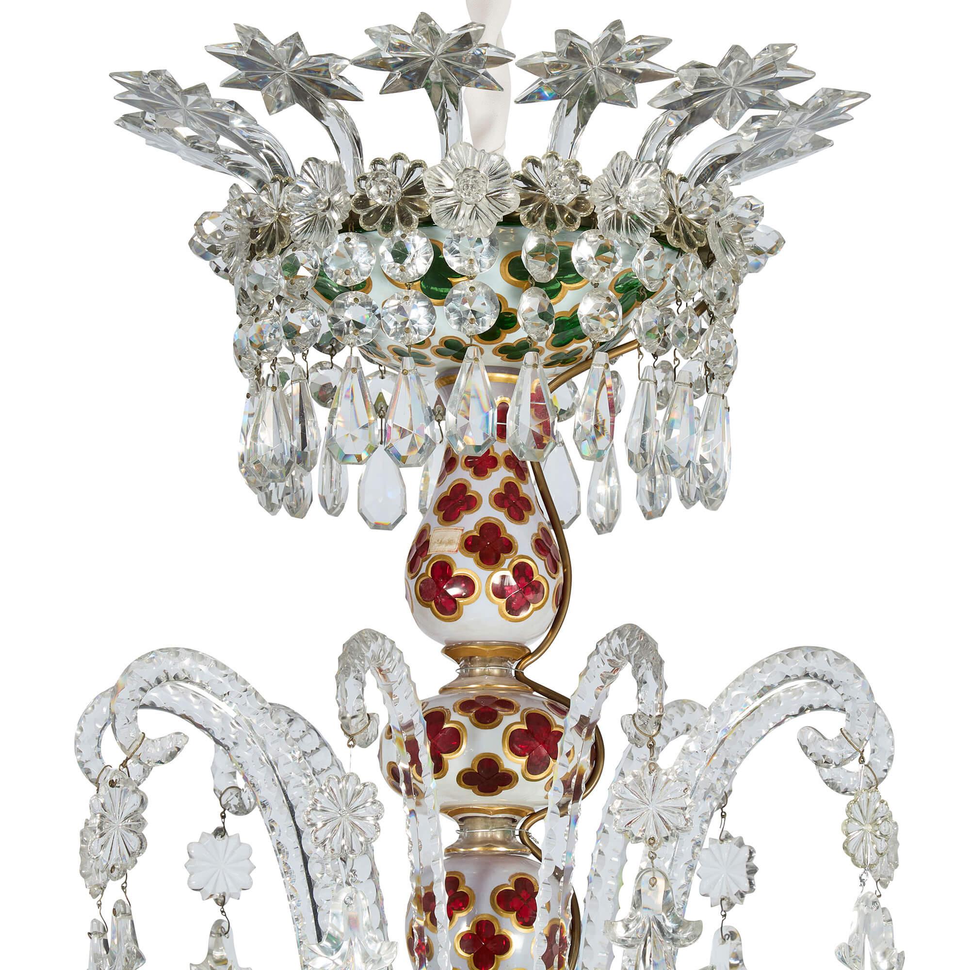 Muy Grande Antique French Vidrio Superpuesto Blanco Oro Verde Rojo Araña Baccarat Belle Époque en venta