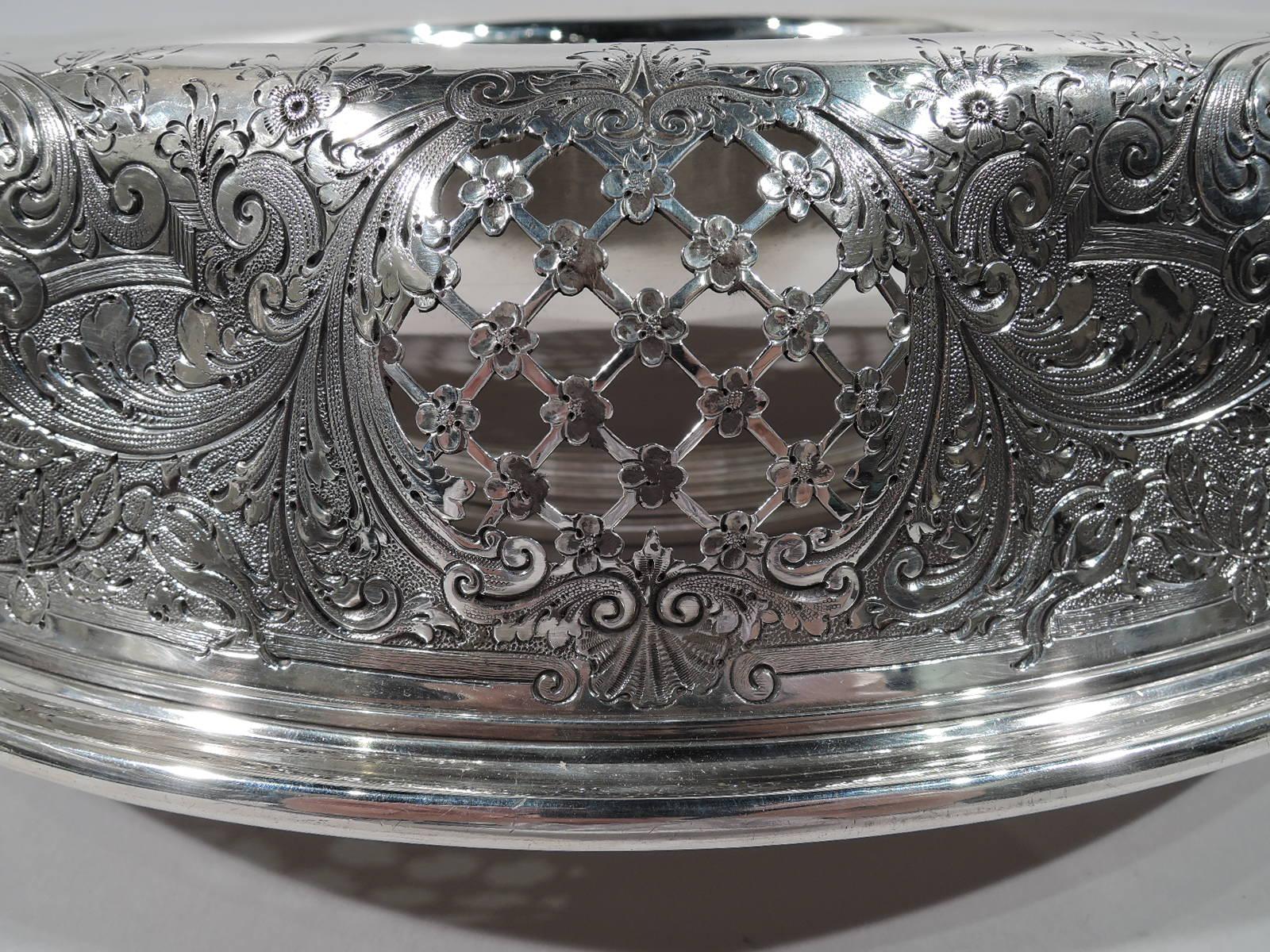 Very Large Antique Gorham Edwardian Sterling Silver Centerpiece Bowl In Excellent Condition In New York, NY