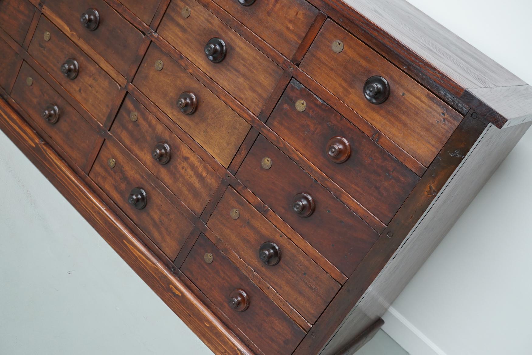 Very Large Antique Hardwood Apothecary Cabinet / Bank of Drawers, ca 1900 In Good Condition For Sale In Nijmegen, NL