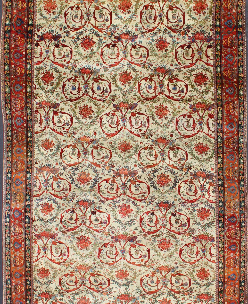 Very Large Antique Persian Bidjar Carpet in Ivory Background and Multi-Colors For Sale 4