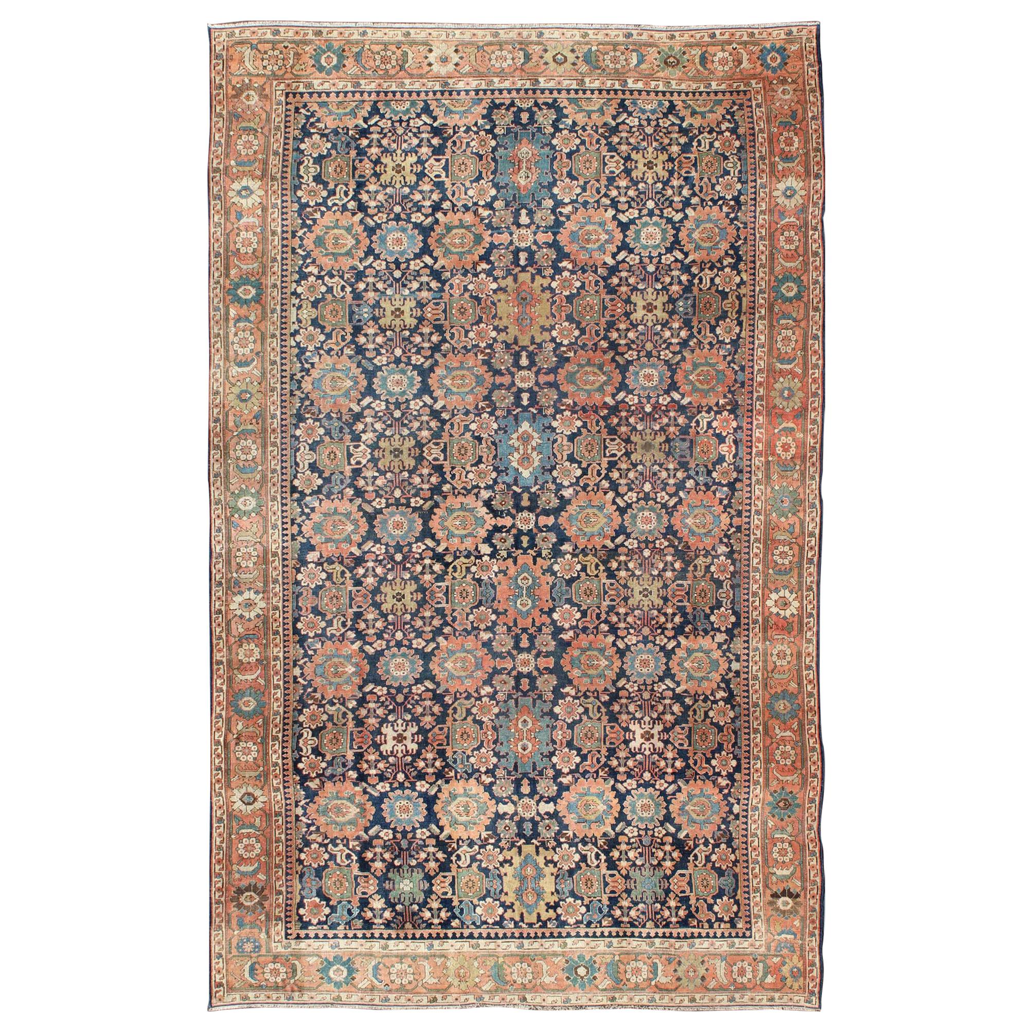 Tappeto antico Hamedan persiano molto grande con disegno di fiori su sfondo blu