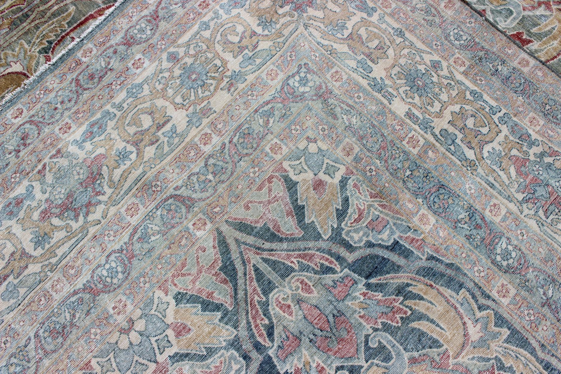 Großer antiker persischer Lavar Kerman-Teppich im Used-Stil in großformatigem Design im Angebot 6