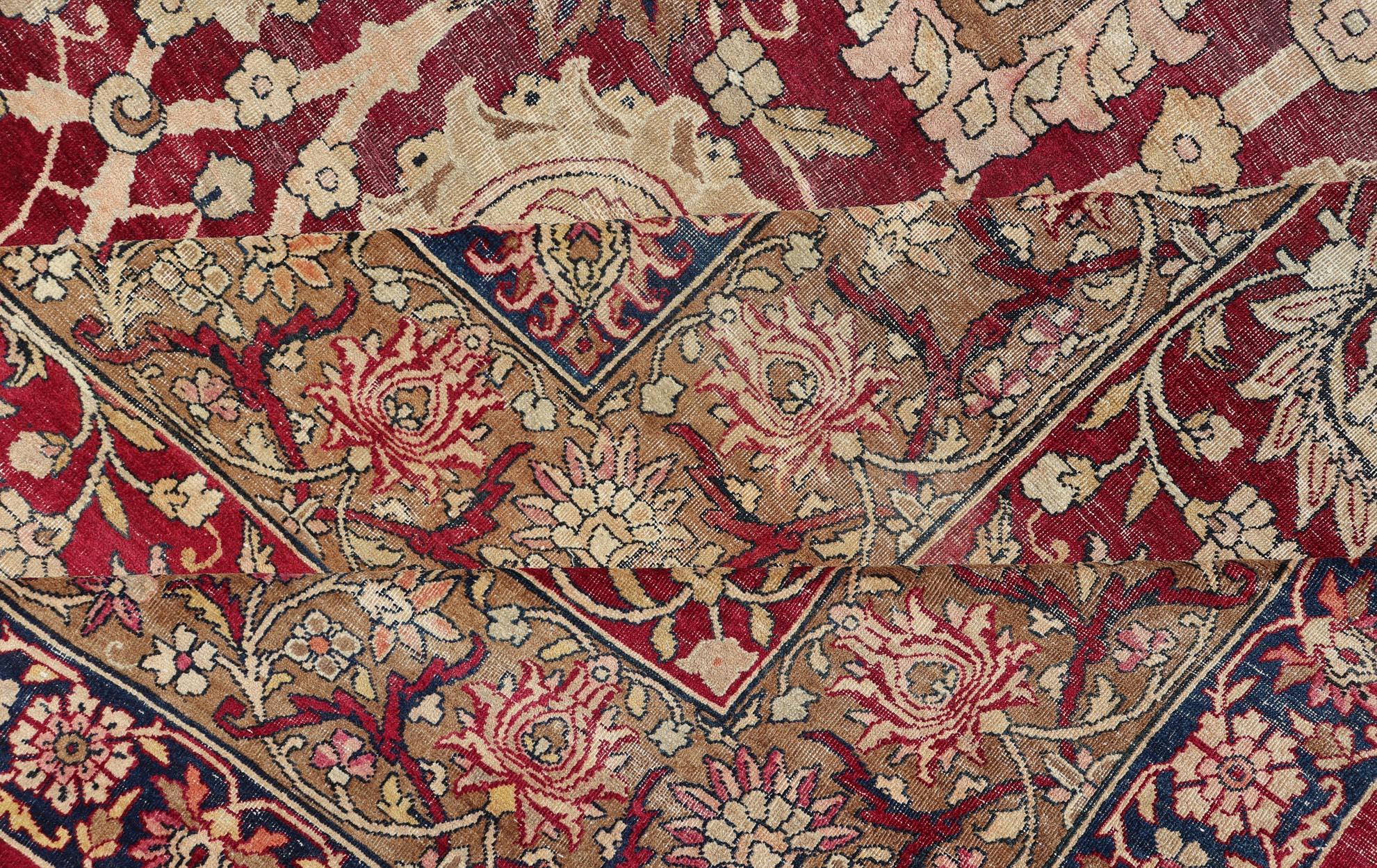 Perse Très grand tapis persan ancien Kerman de taille palais avec motifs floraux sur toute sa surface en vente