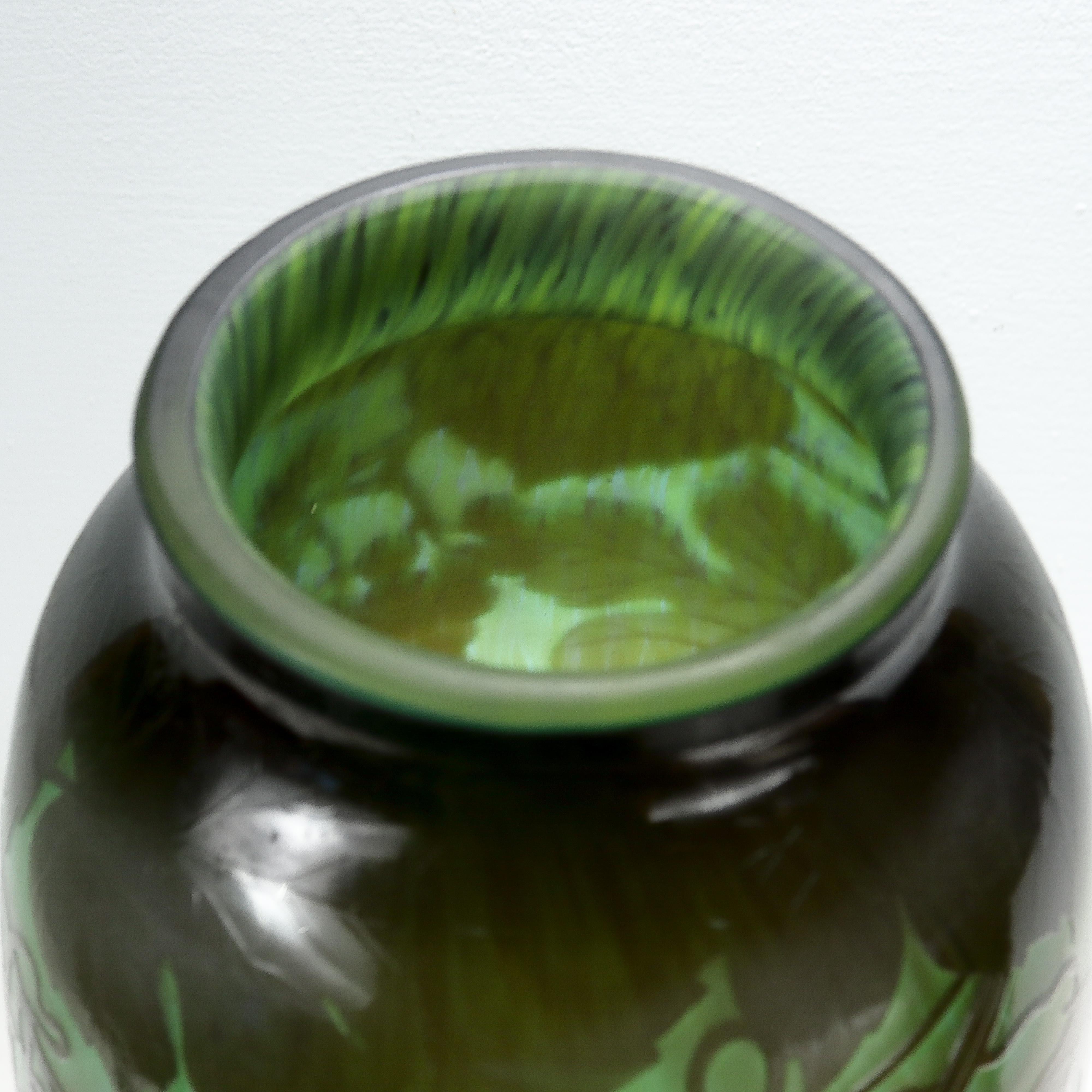 Very Large Antique Signed Gallé French Art Nouveau Green Cameo Art Glass Vase For Sale 2
