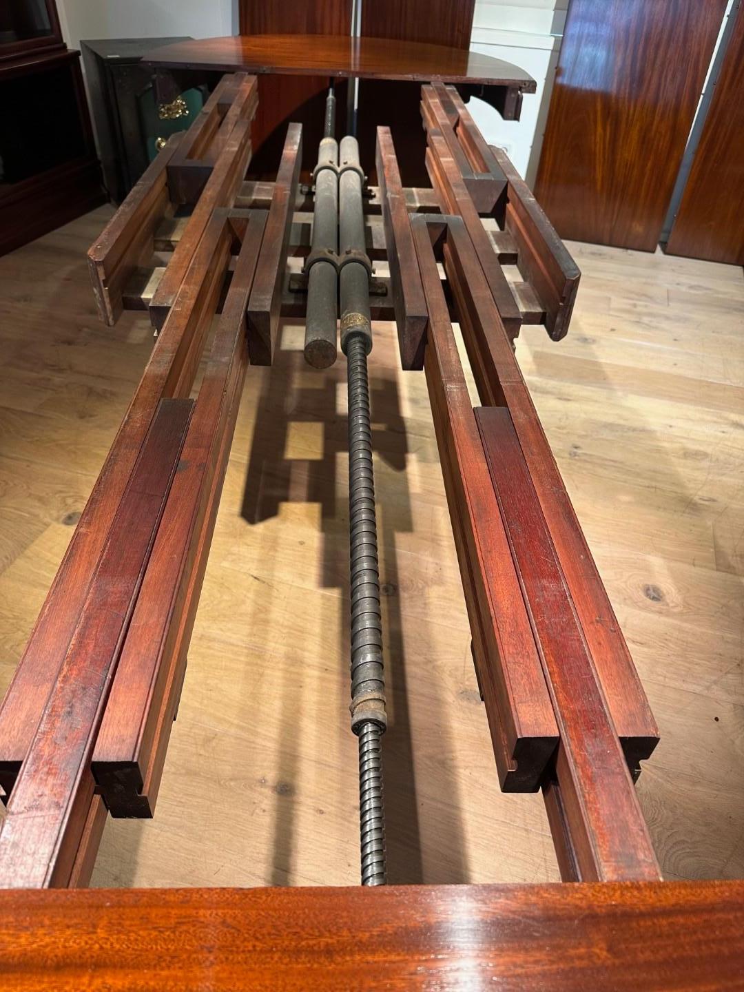 Very large antique Victorian dining table For Sale 10