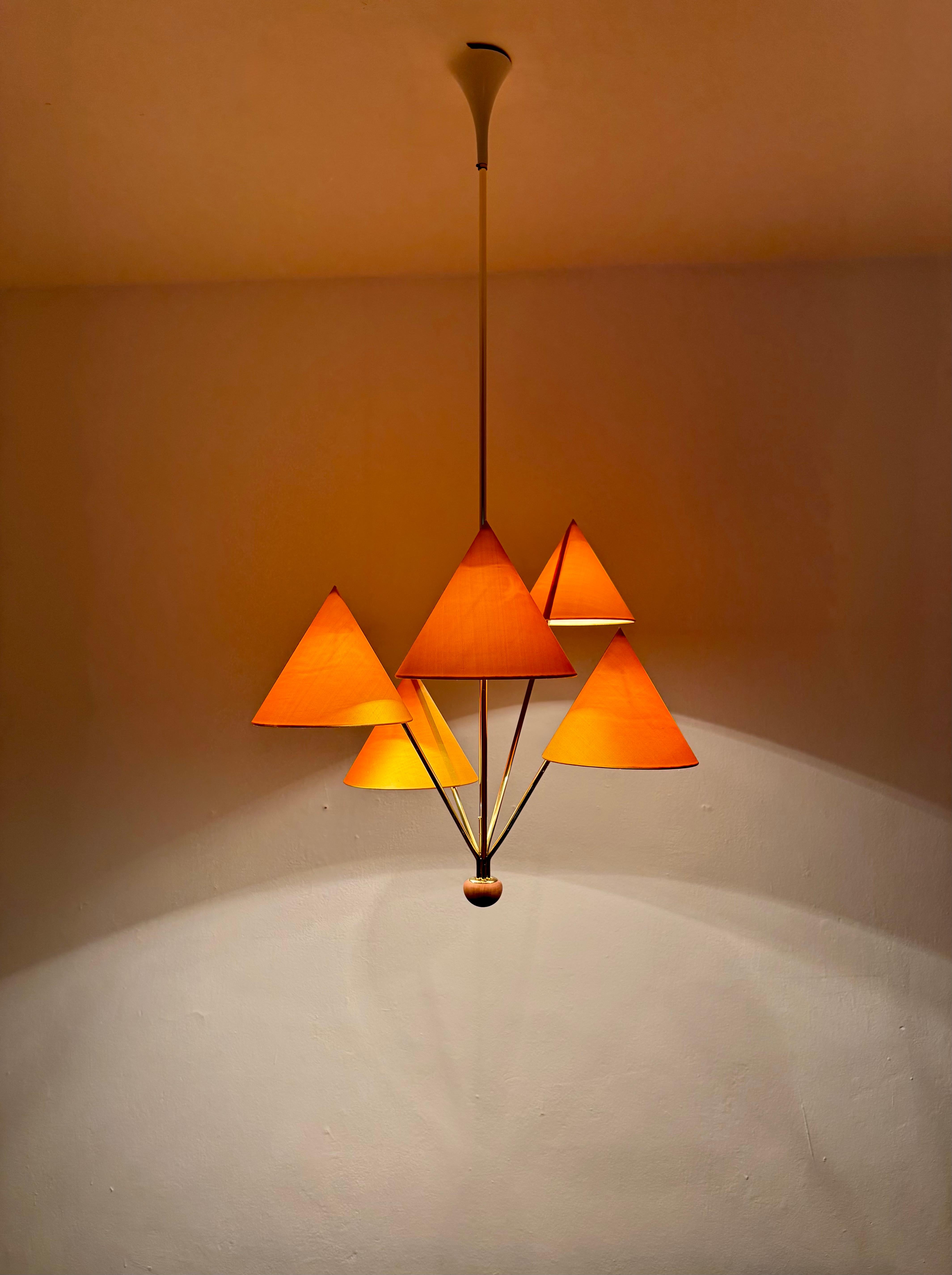 Très grand lustre autrichien en laiton de Kalmar en vente 3