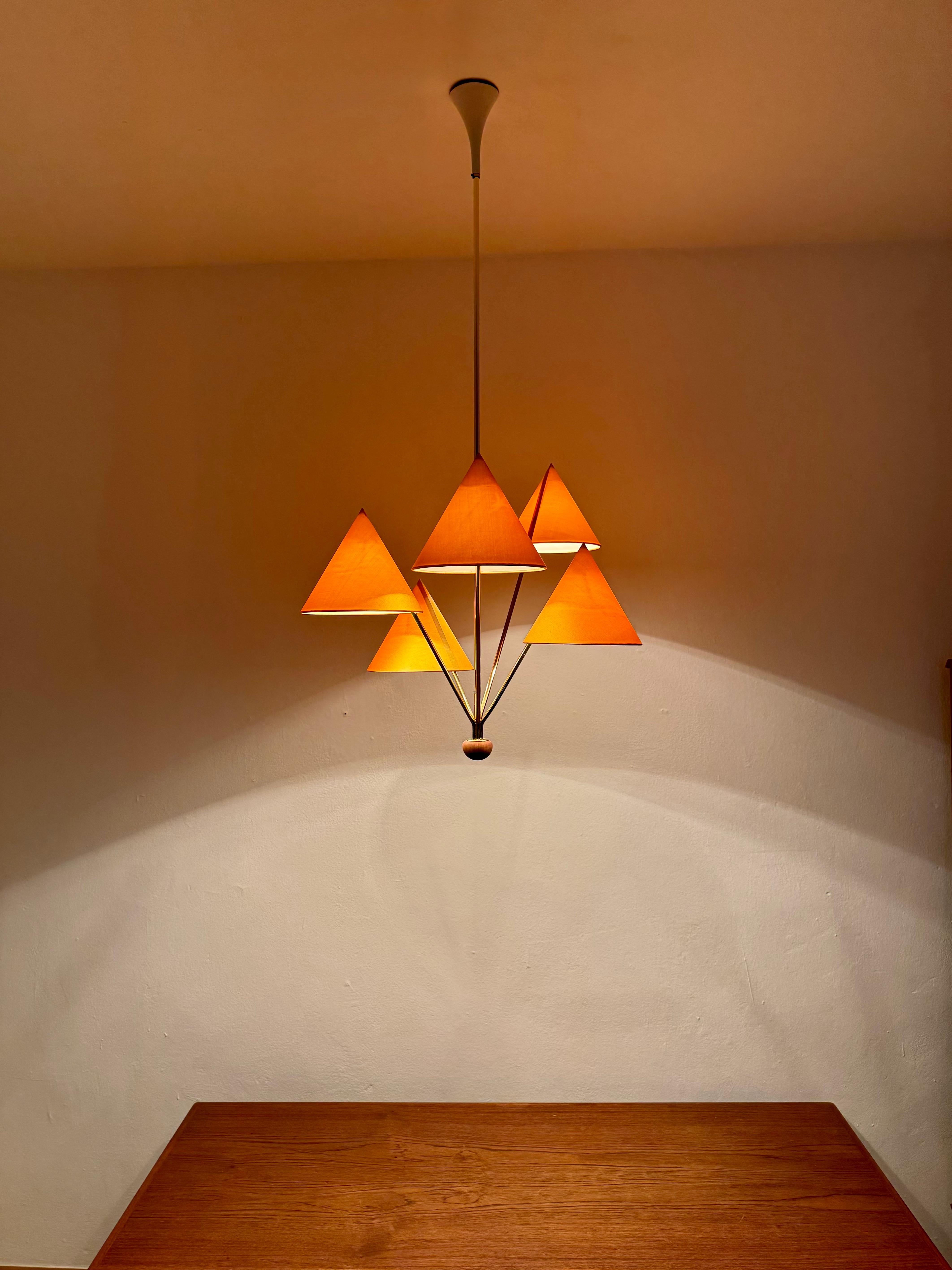 Très grand lustre autrichien en laiton de Kalmar en vente 4