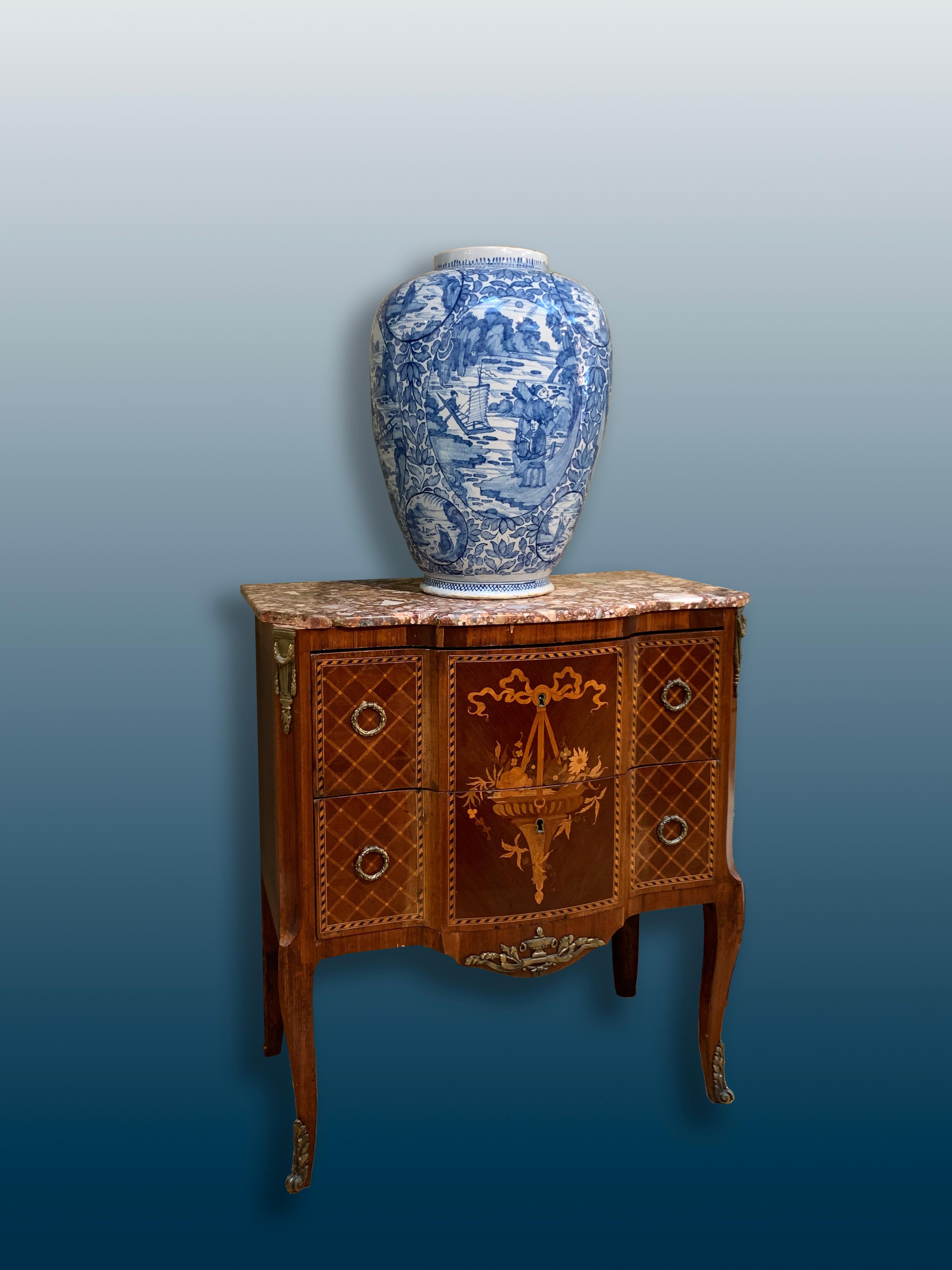 Very Large Blue and White Dutch Delft Vase in Chinoiserie, Early 18th Century For Sale 5