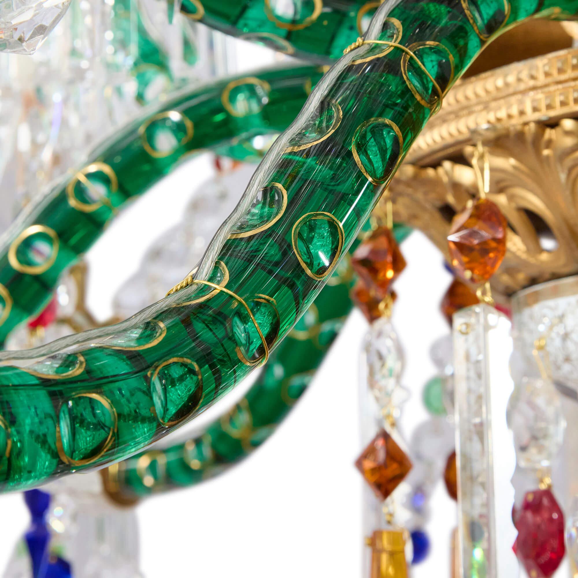 XX secolo Lampadario molto grande in stile Belle Époque Bohemien con sovrapposizione di vetro dorato in vendita