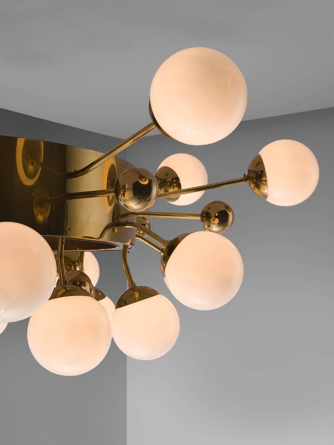 Very Large Brass Sputnik Chandelier, 1960s In Good Condition In Waalwijk, NL