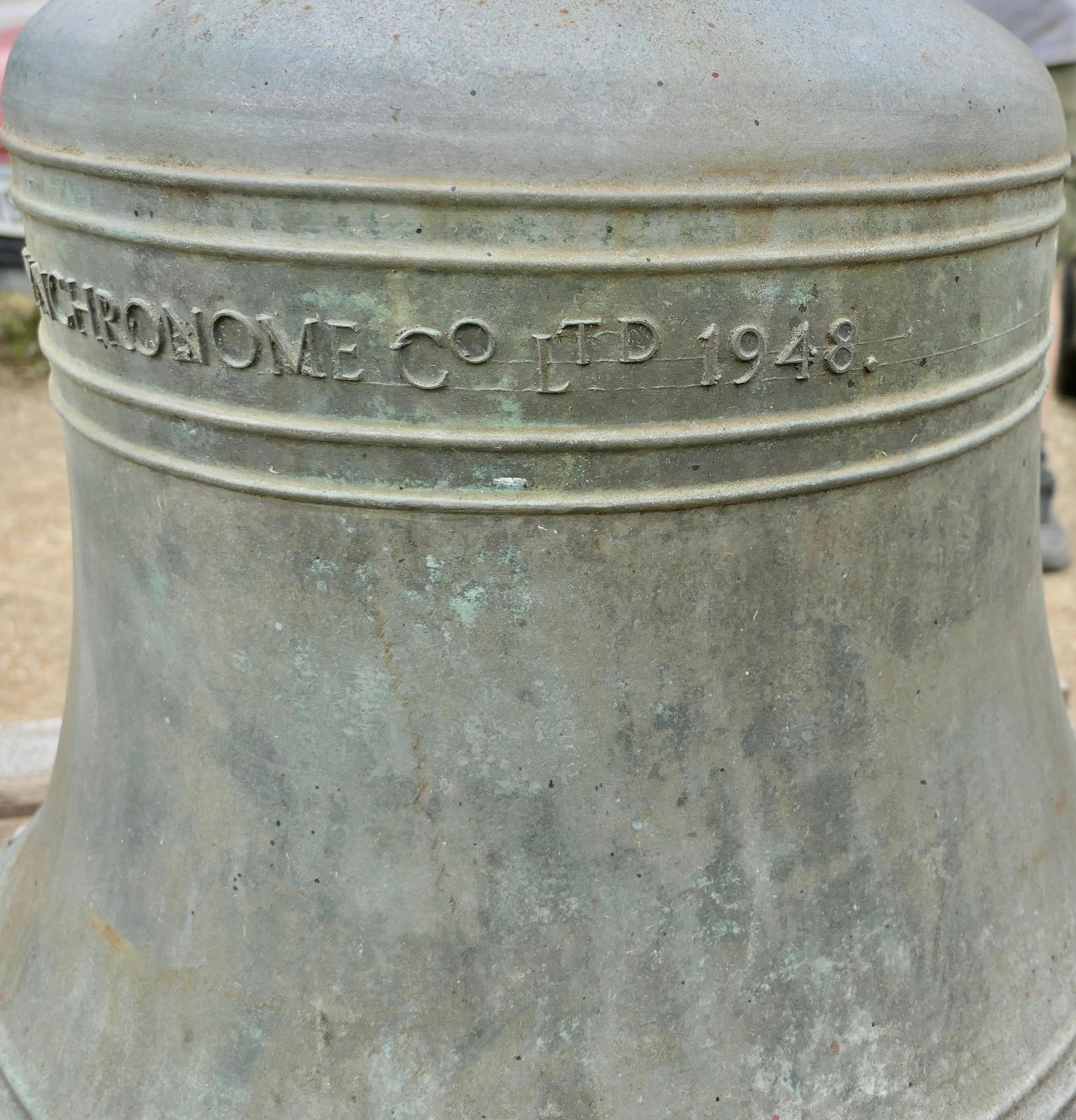 Große Bronzeglocke aus Synchronome, hergestellt 1948    im Angebot 2