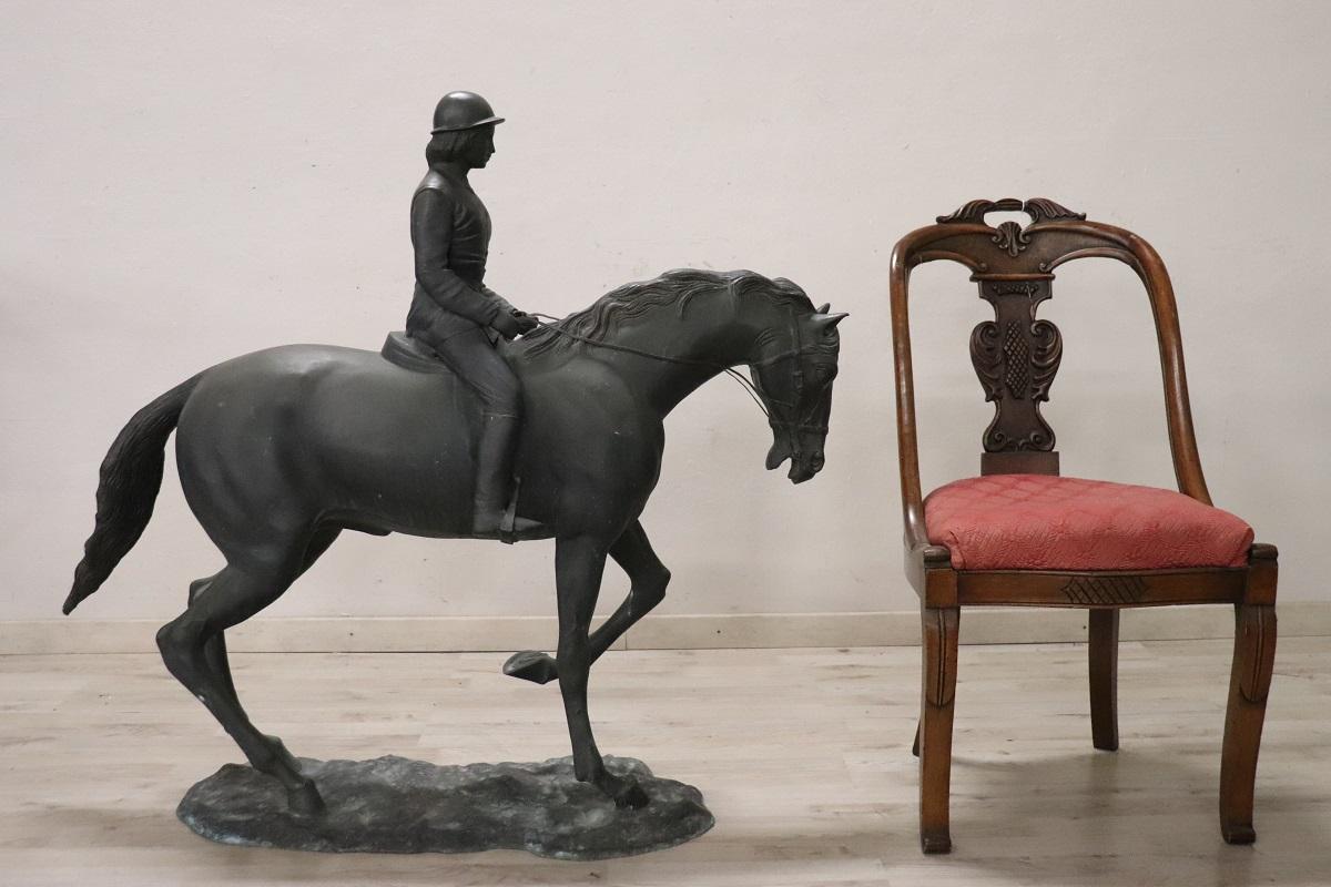 Sehr große Bronze-Skulptur signiert, Pferd und Jockey Statue Höhe 103 cm im Zustand „Gut“ im Angebot in Casale Monferrato, IT