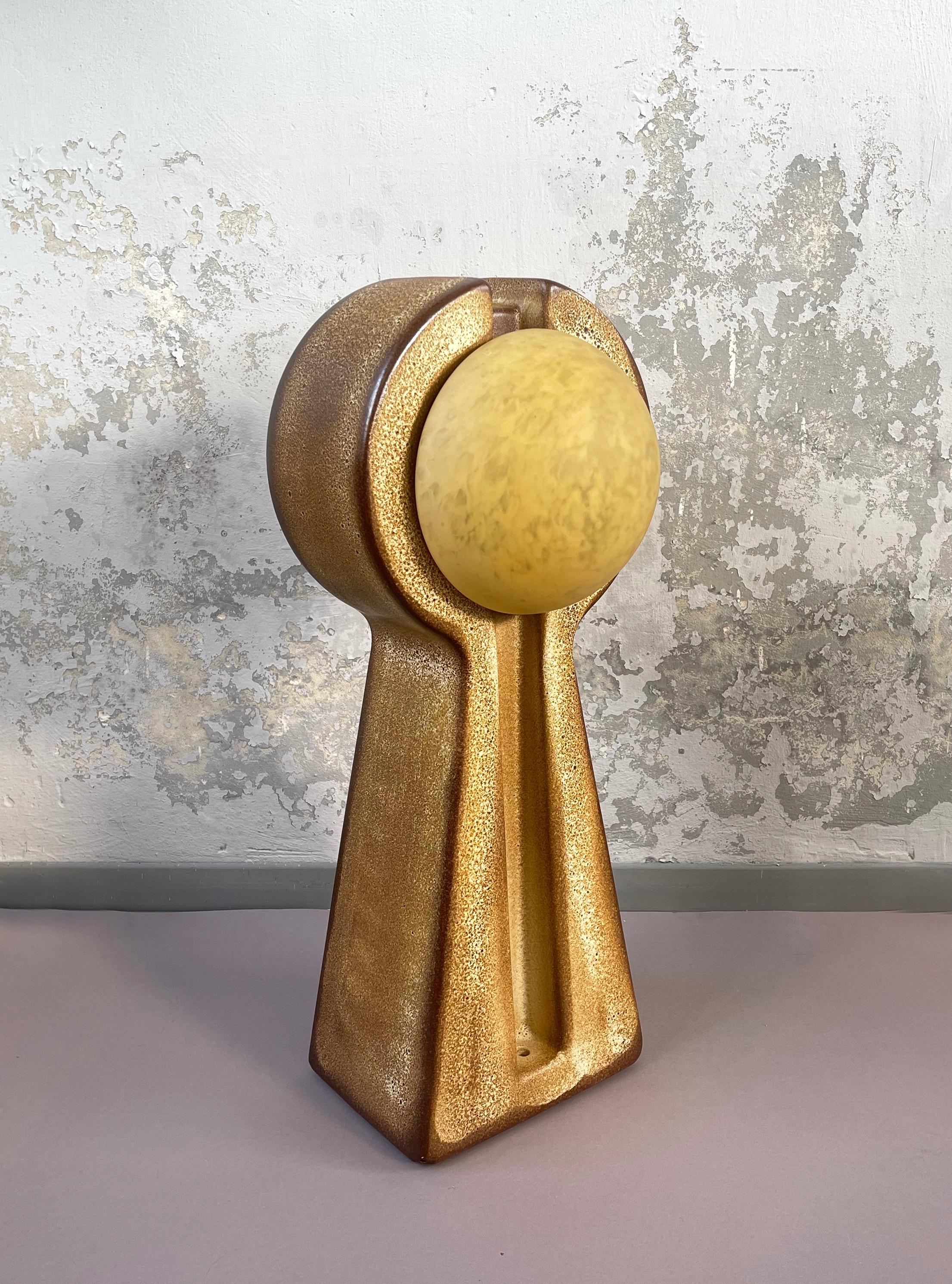 Very Large Brown Futuristic Ceramic Floor Lamp 1970s, West Germany, 2 Globed For Sale 4