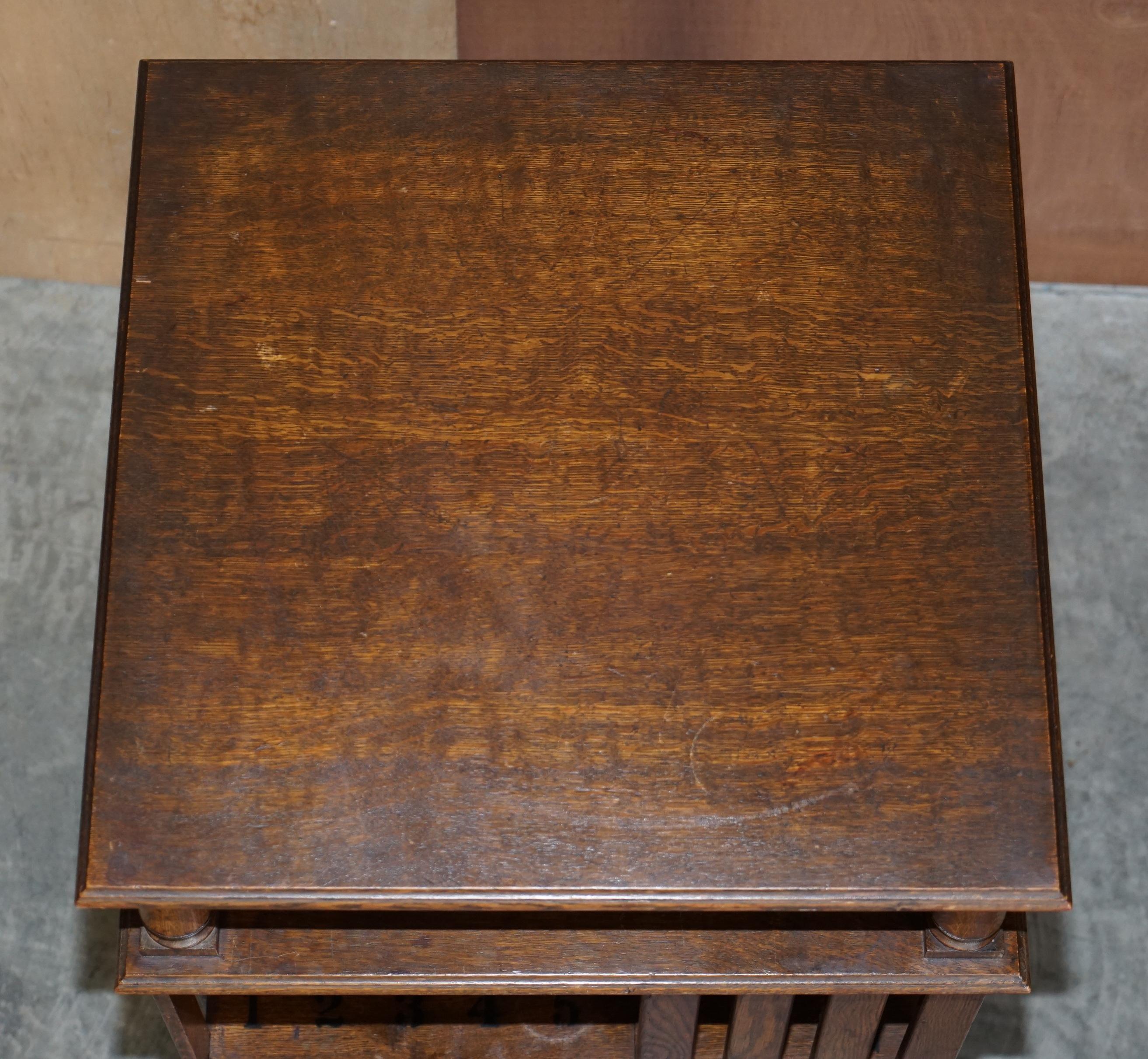 Very Large circa 1880 Antique Victorian English Oak Revolving Bookcase Table For Sale 2