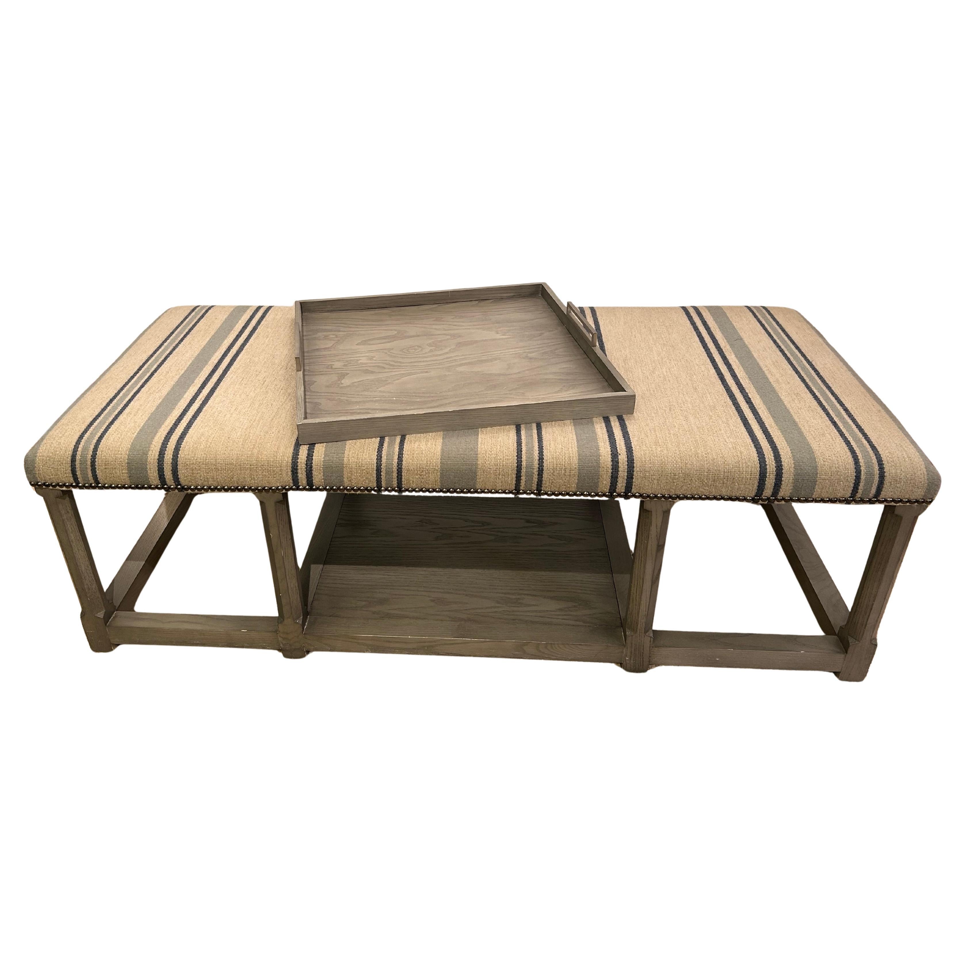 Très grand banc classique en bois gris et rayé avec plateau assorti en vente