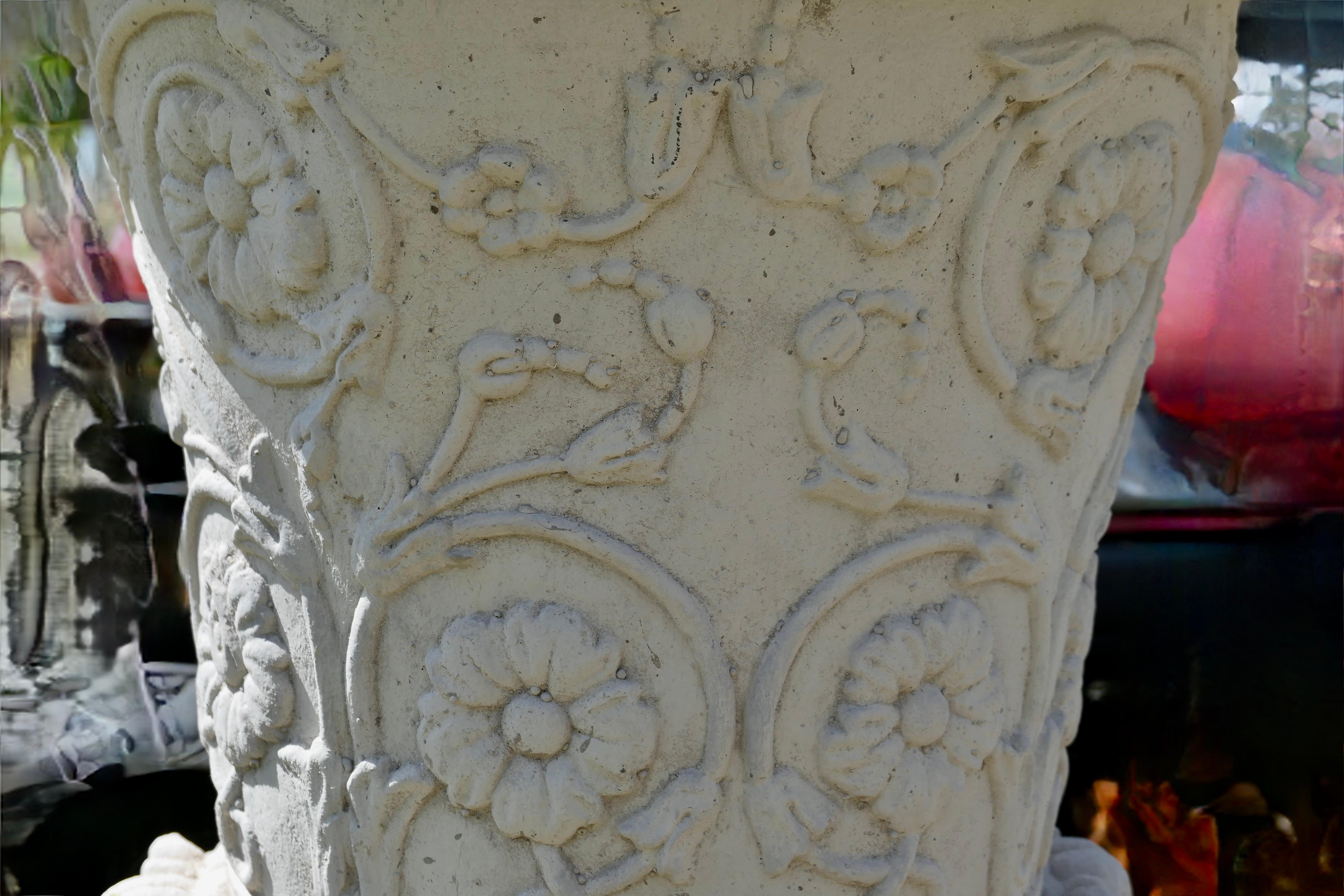 Late 20th Century Very Large Classical Tudor Rose Garden Planter For Sale