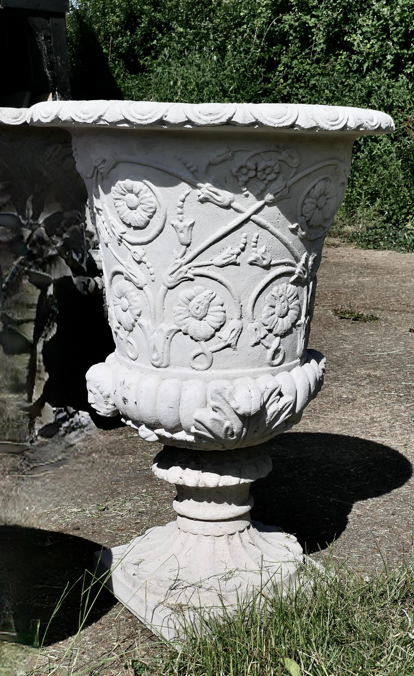 Very Large Classical Tudor Rose Garden Planter For Sale 1