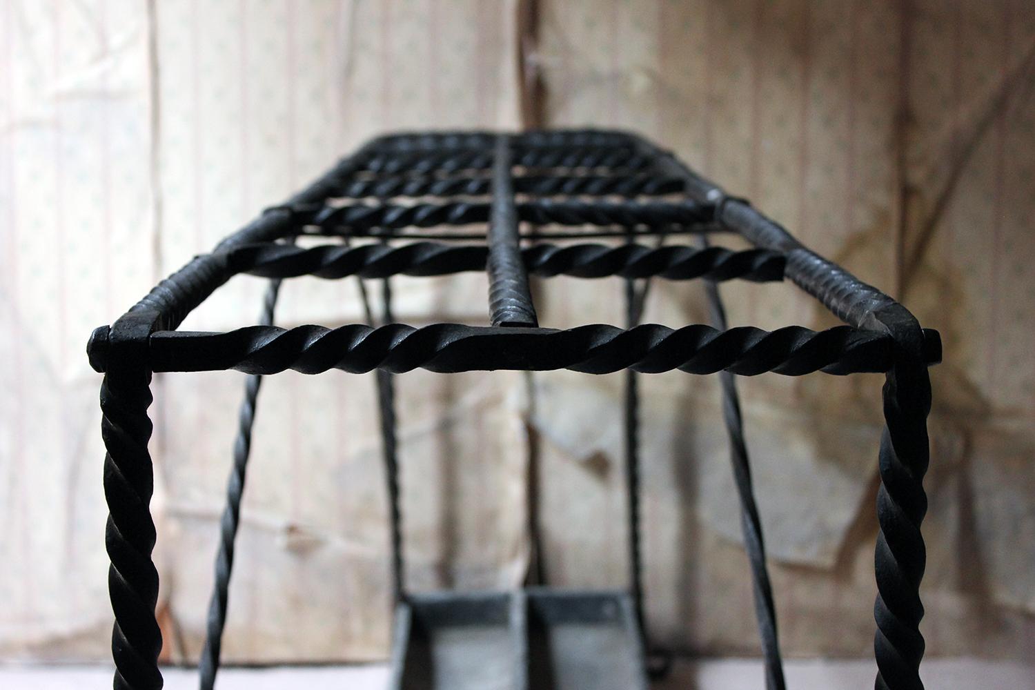 Very Large Country House Wrought Iron Stick Stand, circa 1870 In Good Condition For Sale In Bedford, Bedfordshire