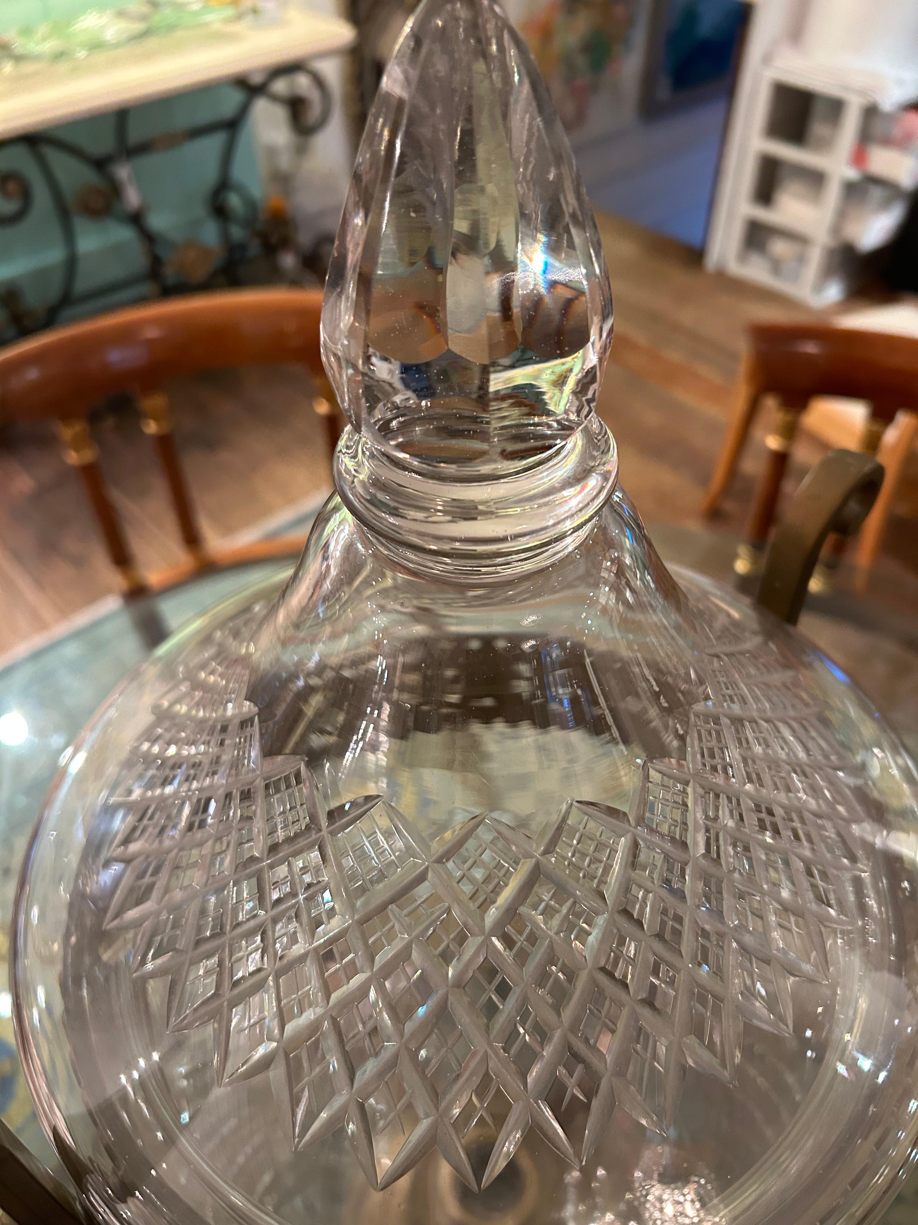 Très grand samovar en cristal taillé et laiton en vente 1