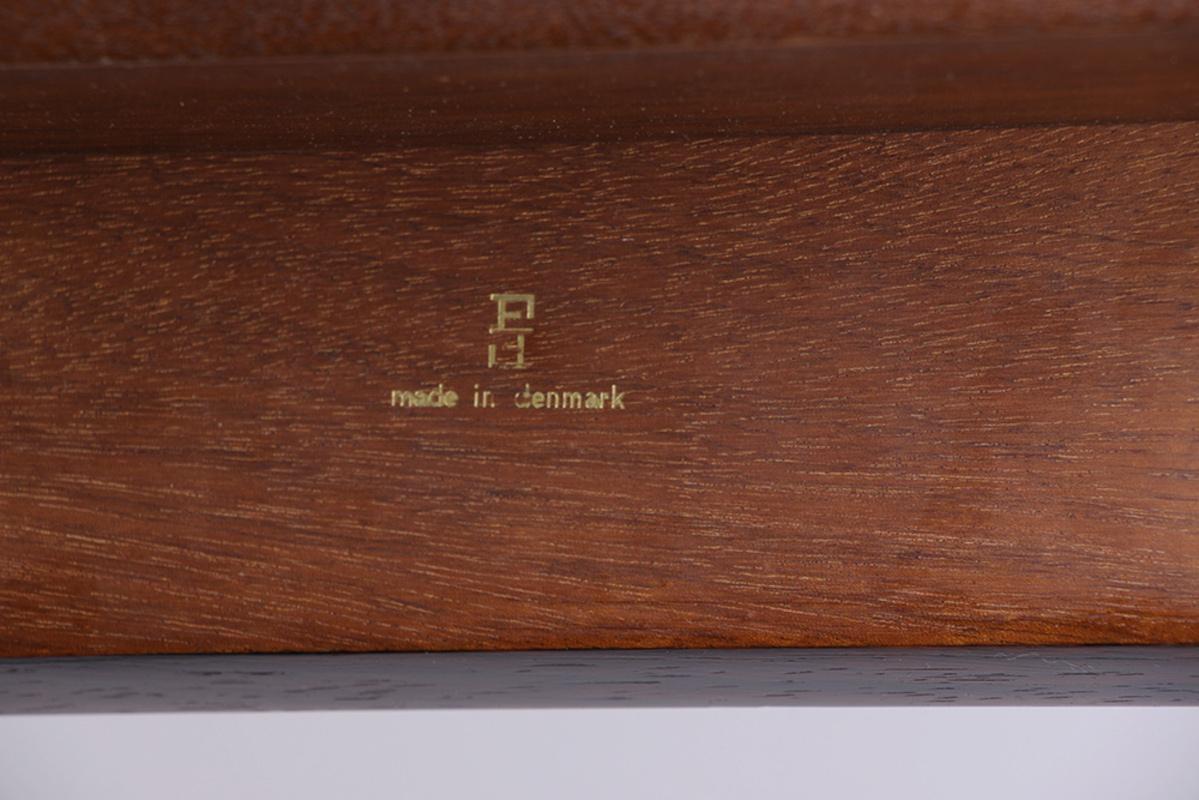 Very large Danish dining table, 250 cm, in Rosewood, Finn Juhl/France & Son. For Sale 14