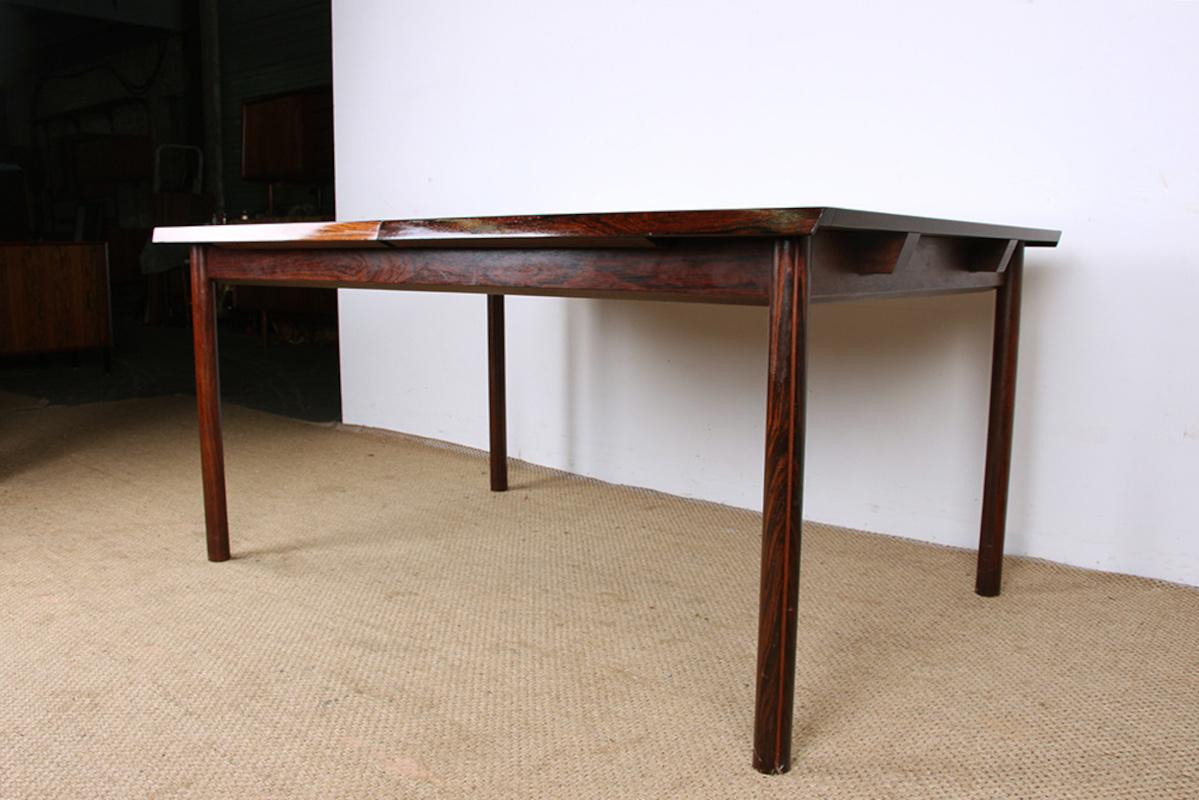 Very large Danish dining table, 250 cm, in Rosewood, Finn Juhl/France & Son. In Excellent Condition For Sale In JOINVILLE-LE-PONT, FR