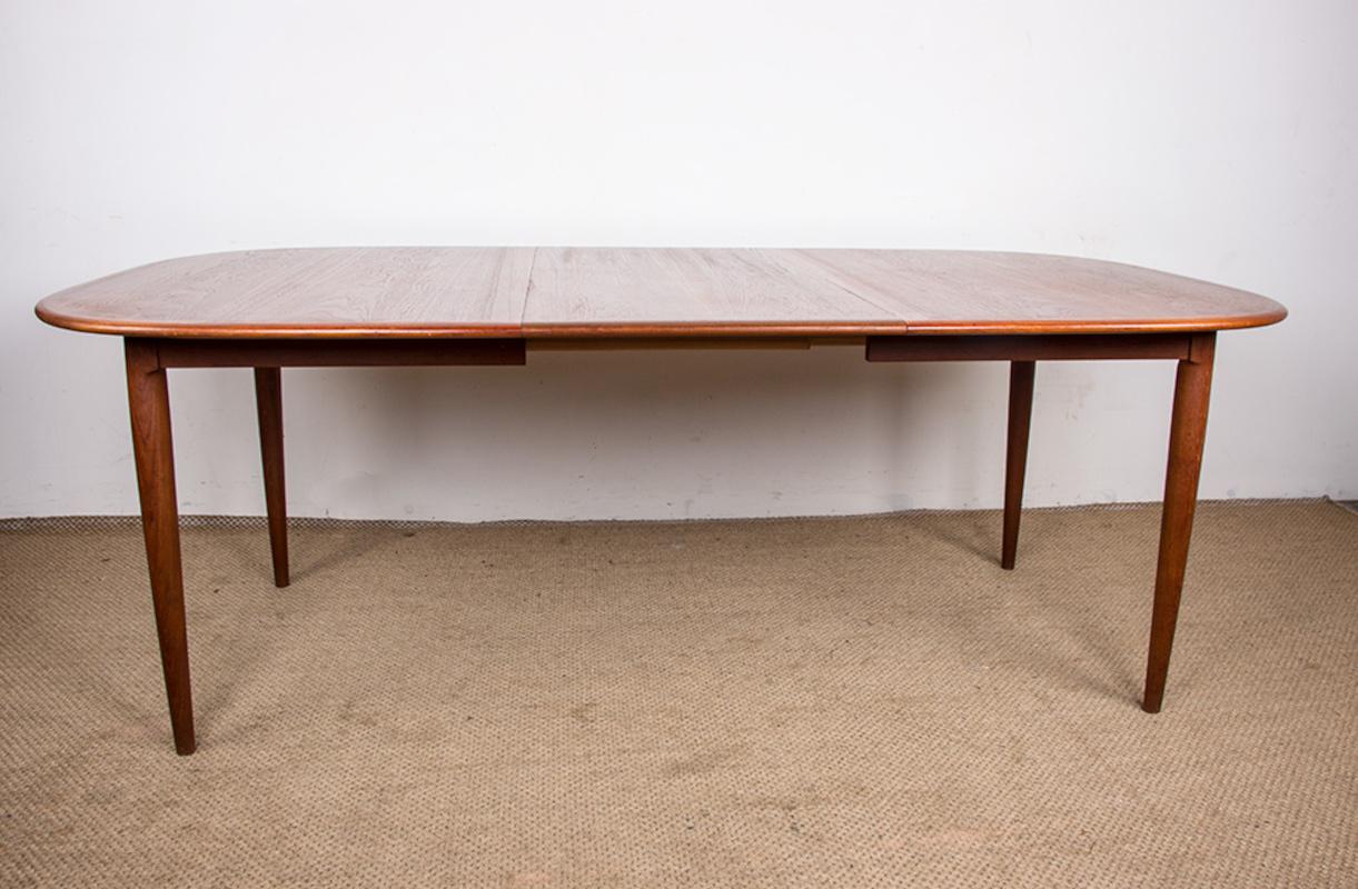 Mid-20th Century Very large Danish extendable dining table, 250 cm, in Teak by Hans Skovmand 1960
